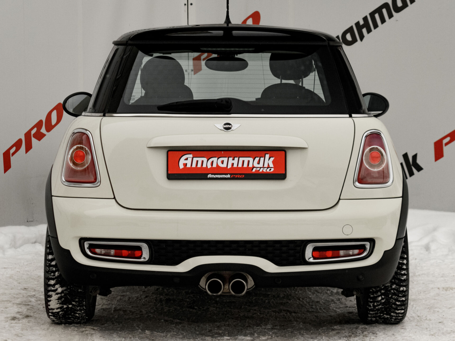 Купить MINI Hatch Cooper S 1.6 AT (184 л.с.), 2012 в Екатеренбурге