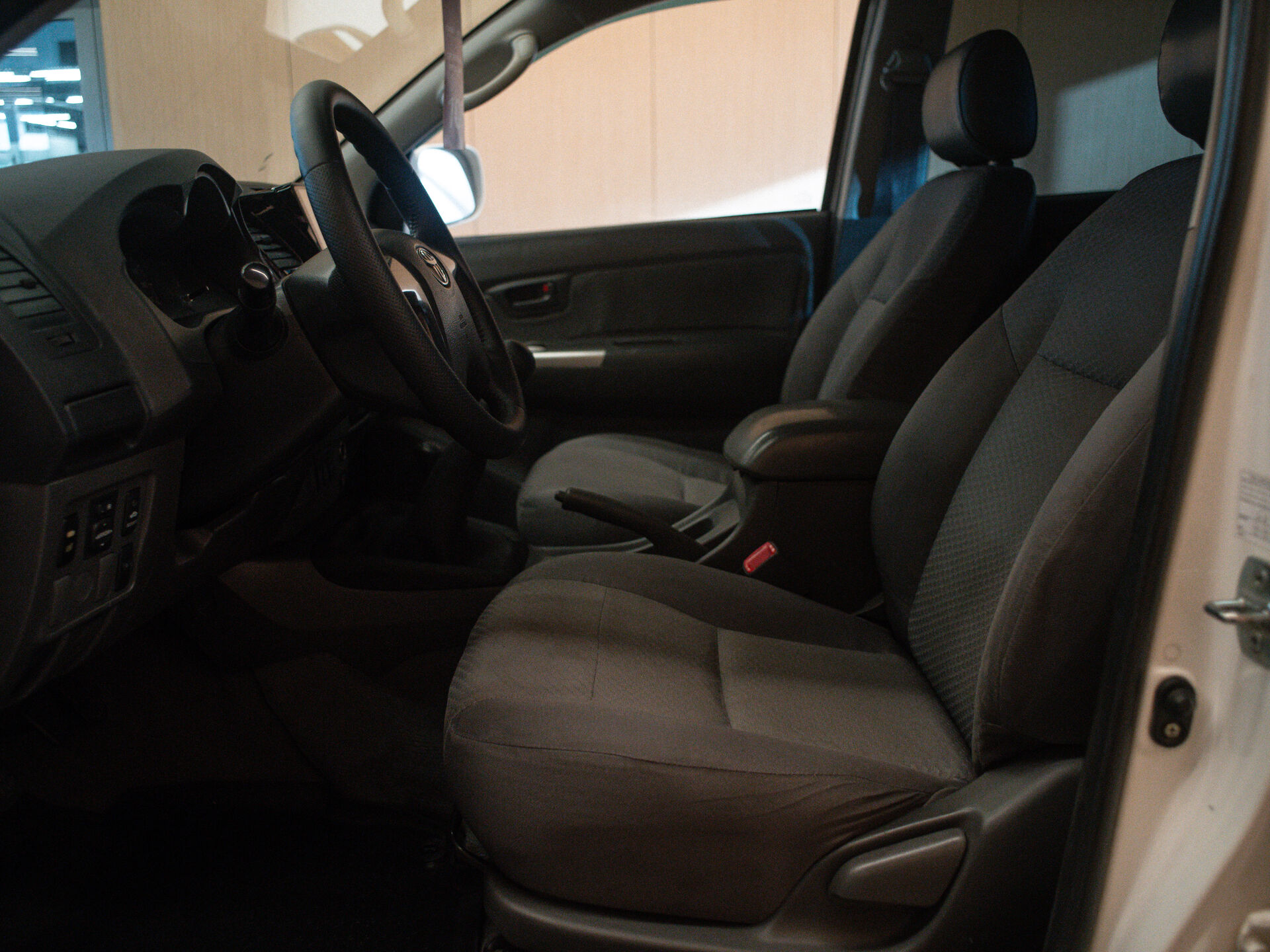 Toyota Hilux 2012 10