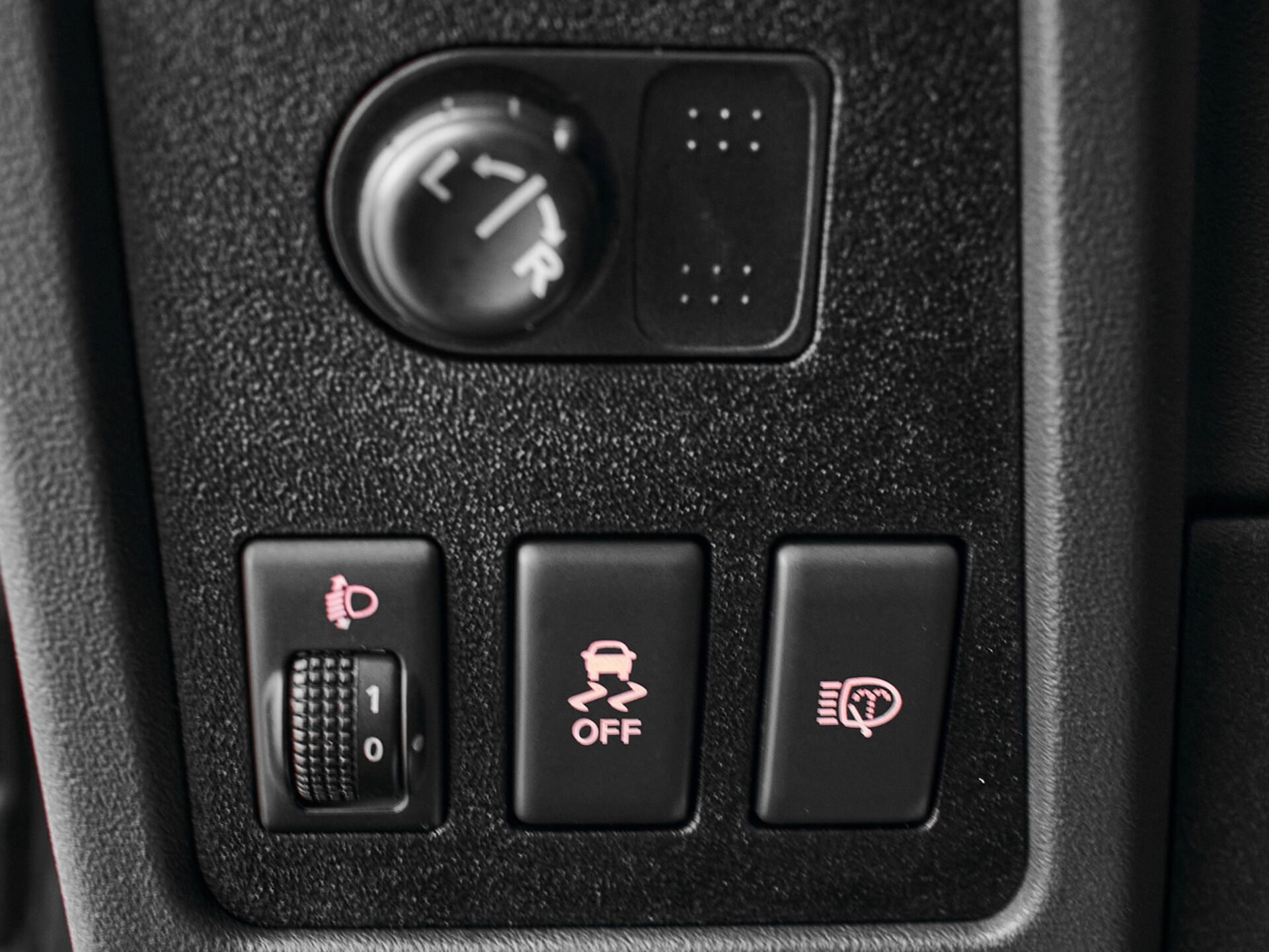 Купить Nissan Qashqai 1.6 MT (114 л.с.), 2013 в Екатеренбурге