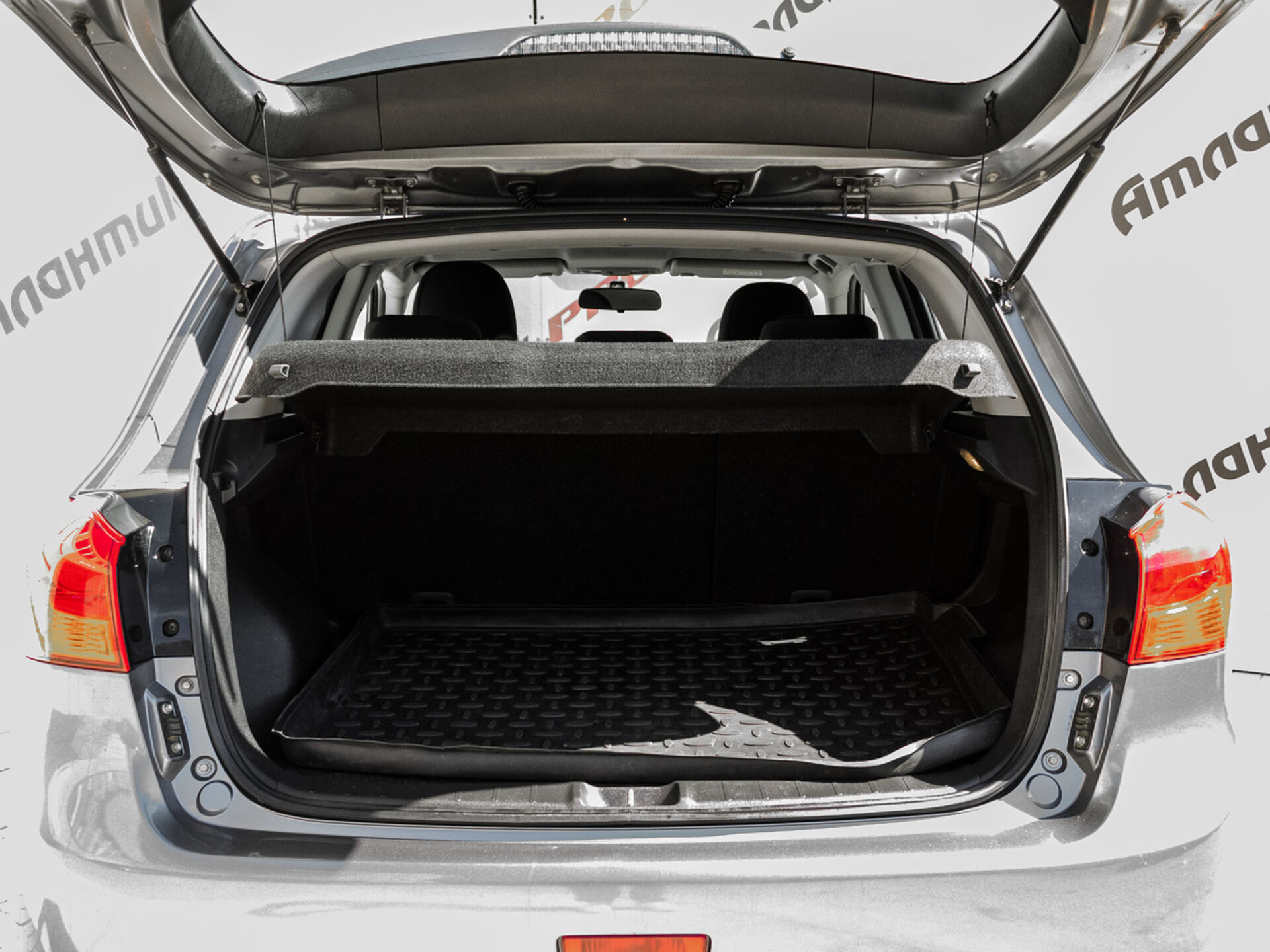 Купить Mitsubishi ASX 1.6 MT (117 л.с.), 2014 в Екатеренбурге