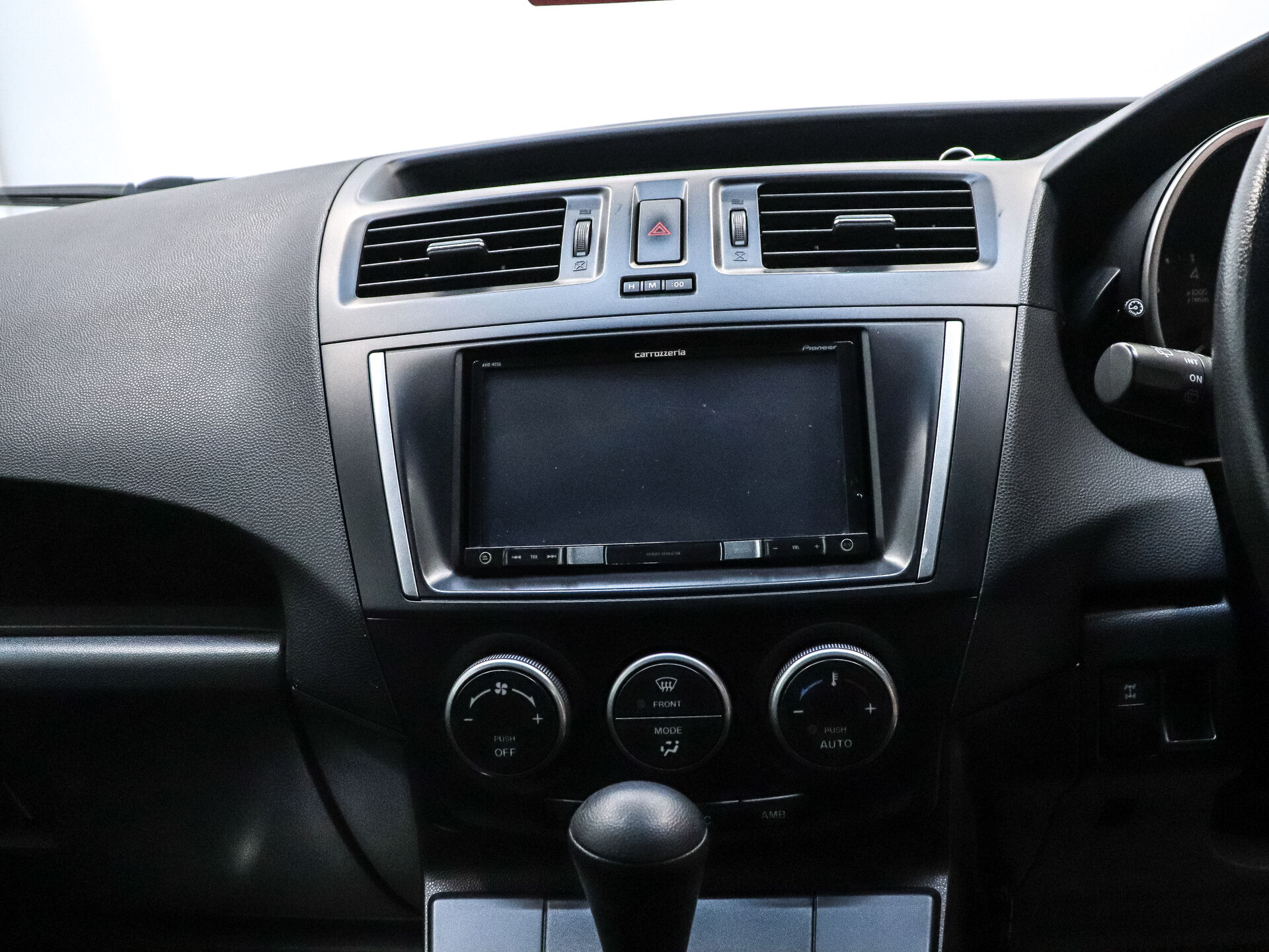 Mazda Premacy 2016 12