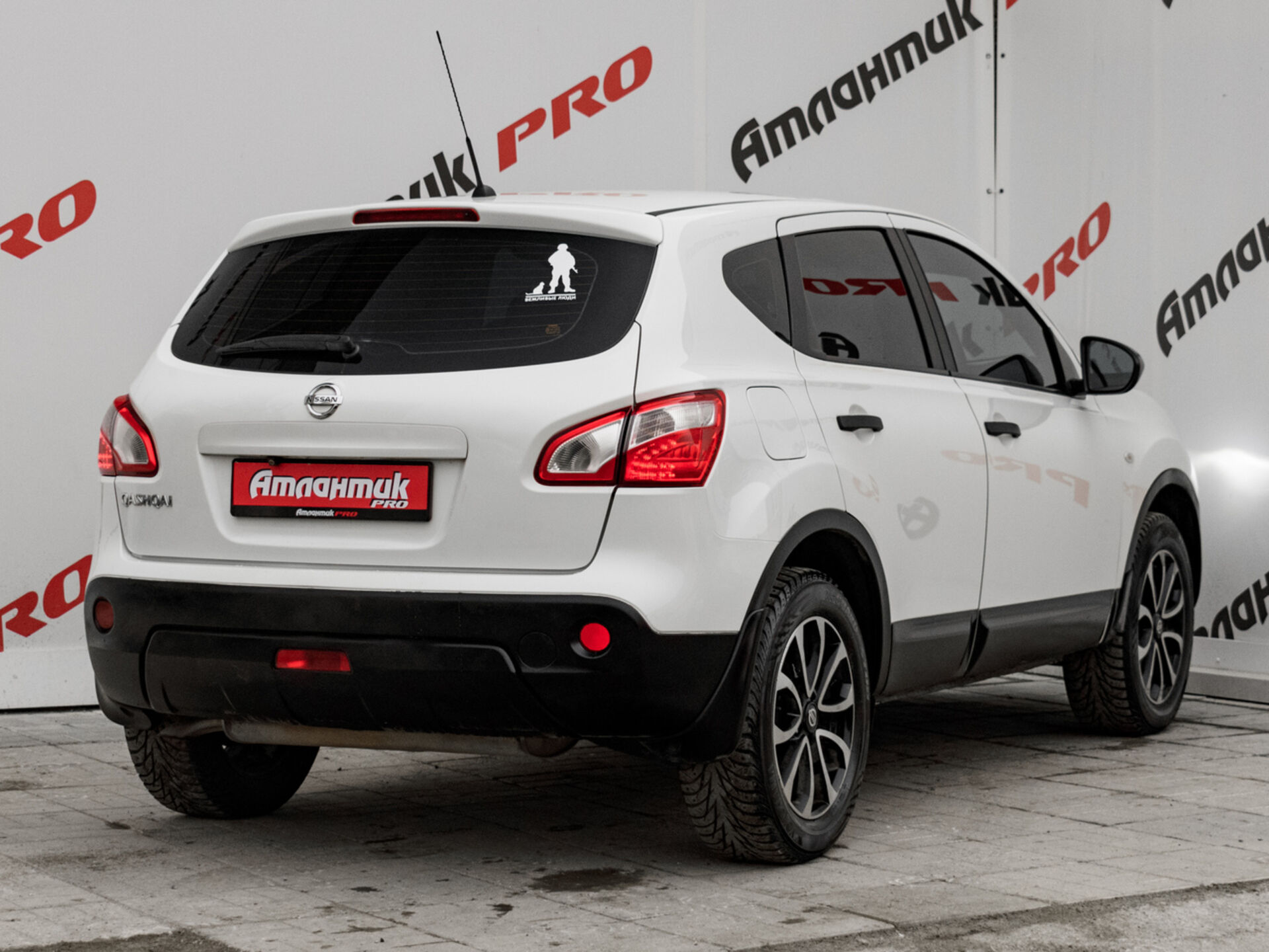 Купить Nissan Qashqai 2.0 MT (141 л.с.) 4WD, 2013 в Екатеренбурге
