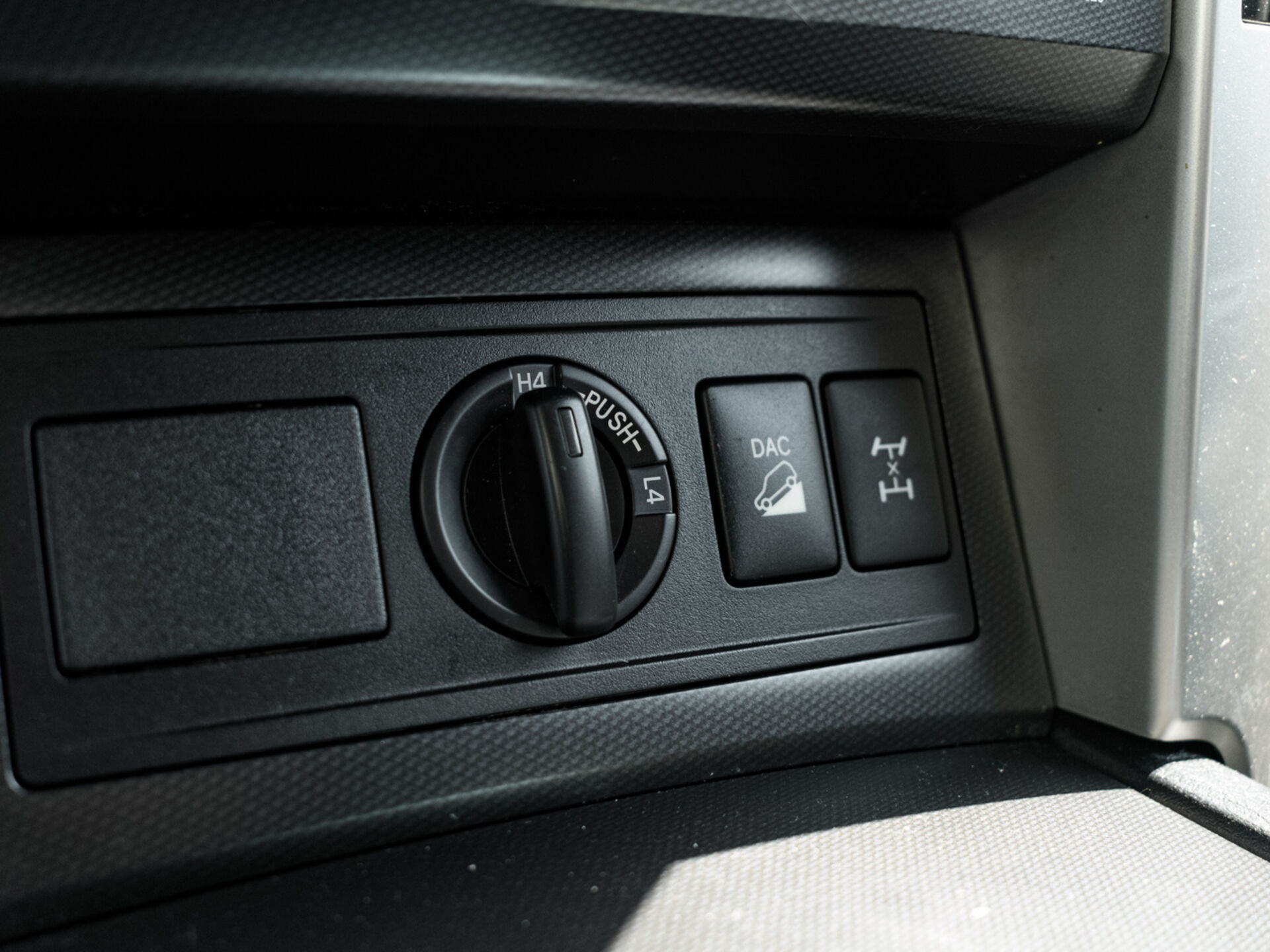 Купить Toyota Land Cruiser Prado 4.0 AT (282 л.с.) 4WD, 2010 в Екатеренбурге