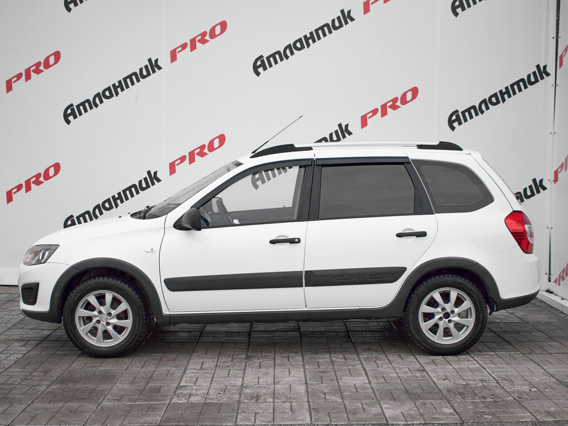 Купить Lada (ВАЗ) Kalina Cross 1.6 MT (87 л.с.), 2018 в Екатеренбурге