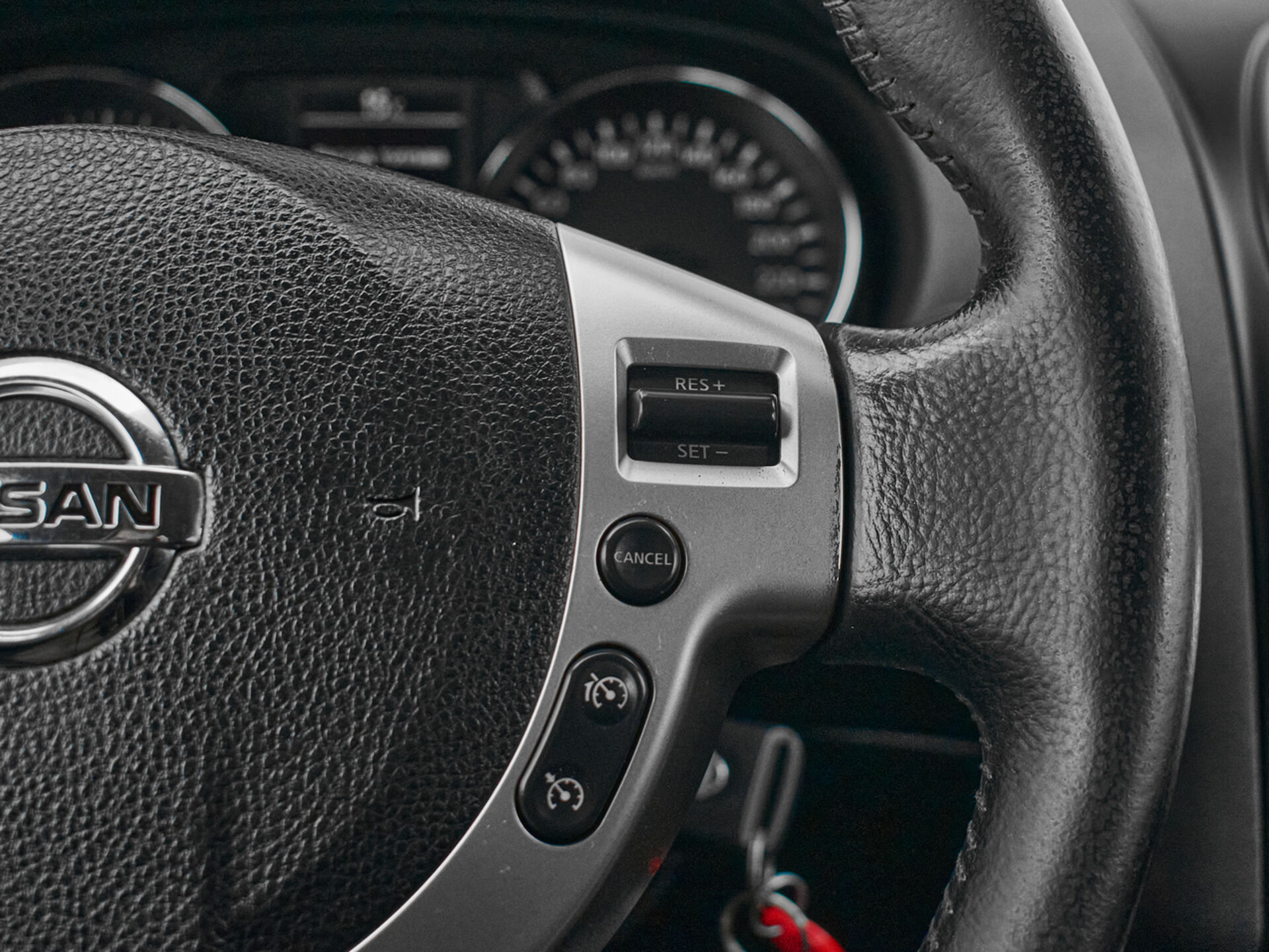 Купить Nissan Qashqai 2.0 MT (141 л.с.), 2010 в Екатеренбурге