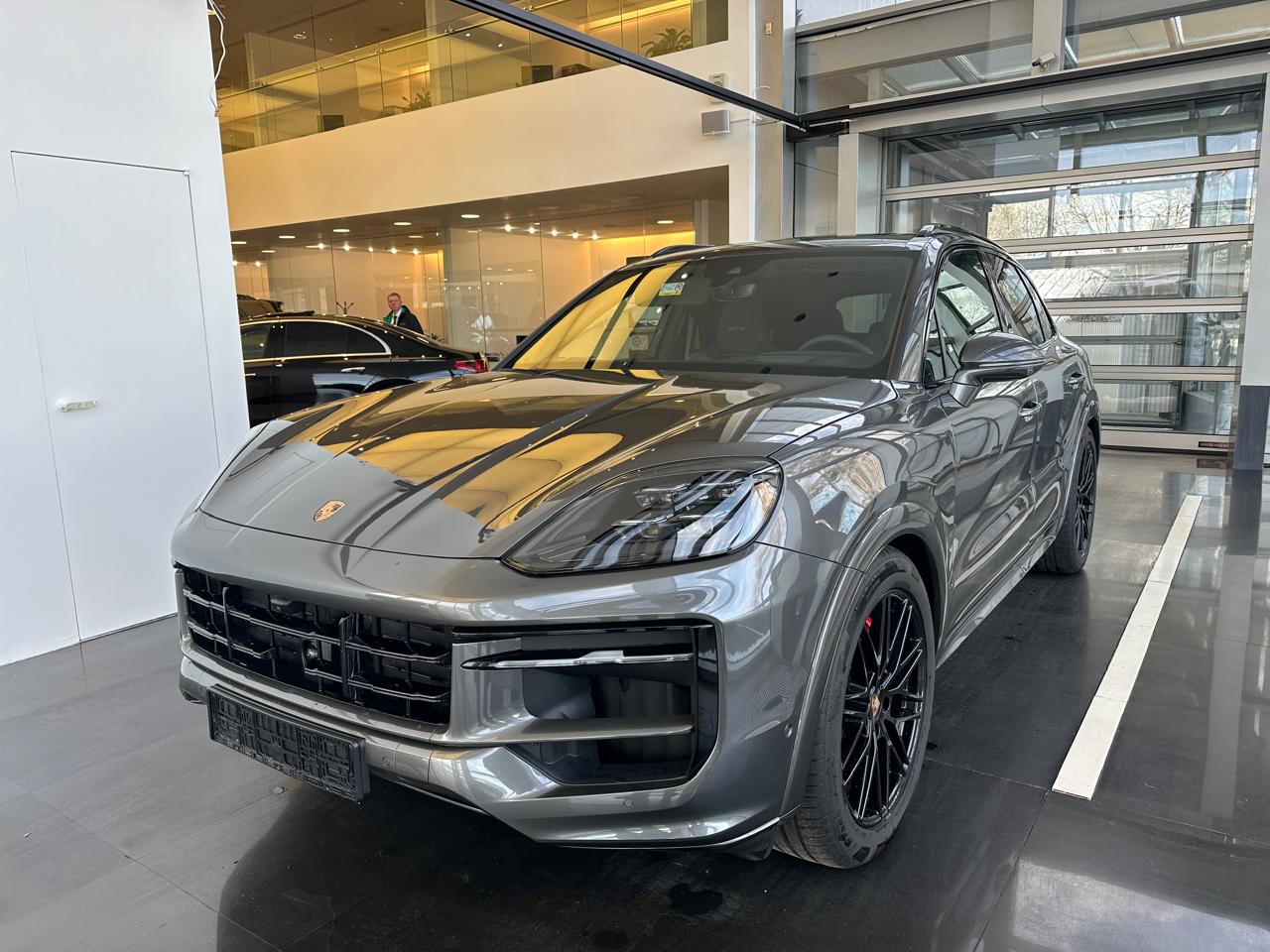Автомобиль Porsche Cayenne GTS 4.0 AT (500 л.с.) 4WD - 1