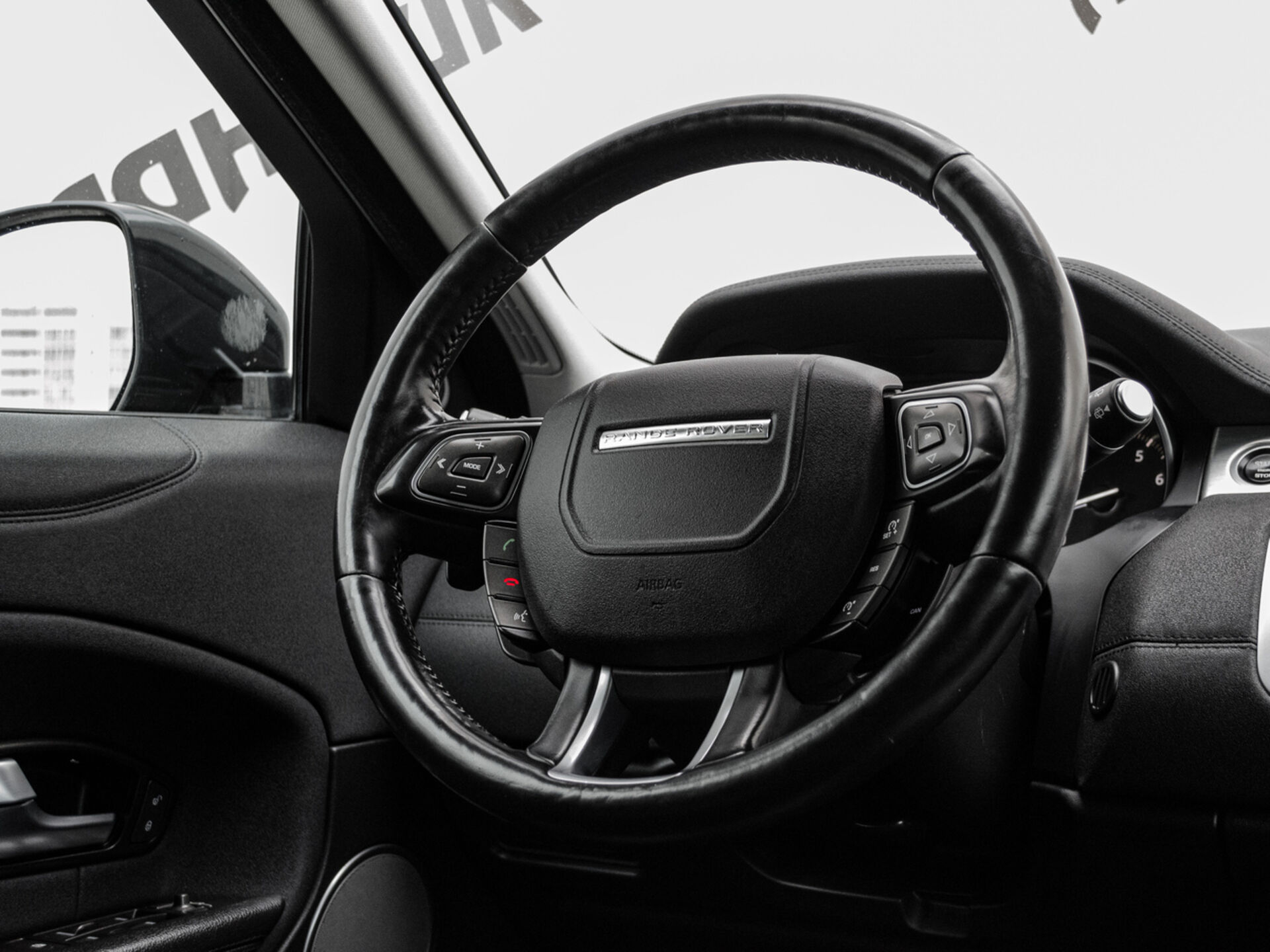 Купить Land Rover Range Rover Evoque 2.0 AT (290 л.с.) 4WD, 2017 в Екатеренбурге