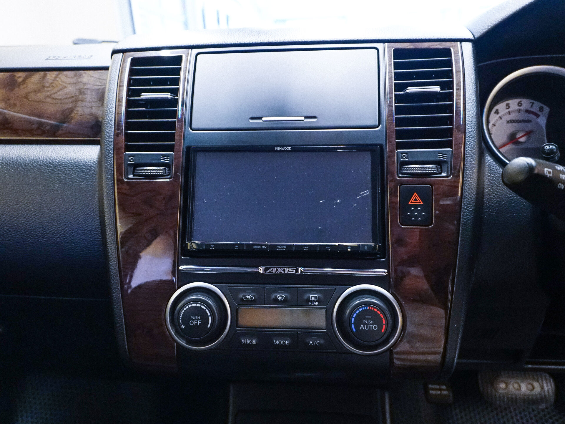 Nissan Tiida 2009 13