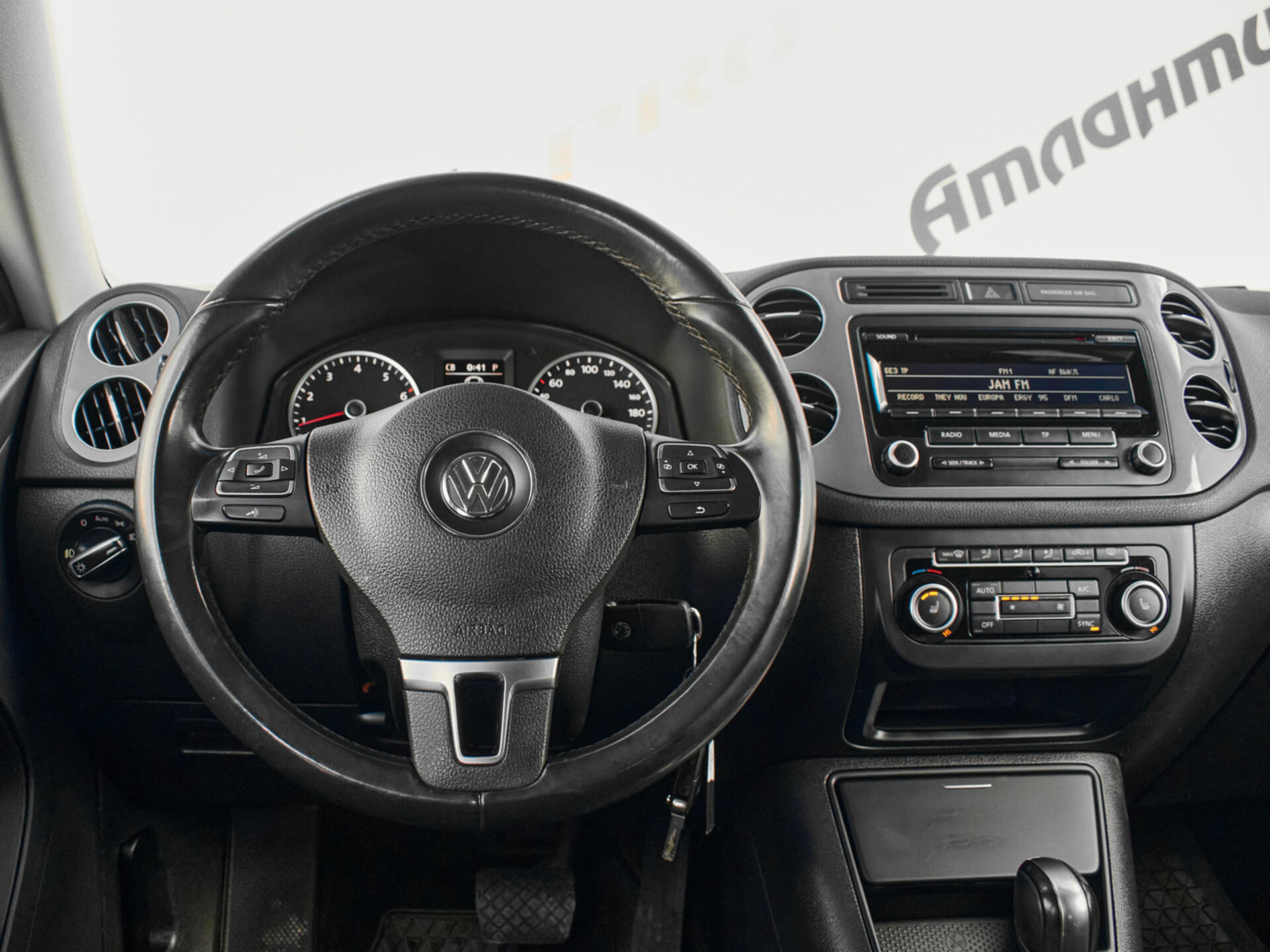 Купить Volkswagen Tiguan 2.0 AT (170 л.с.) 4WD, 2013 в Екатеренбурге