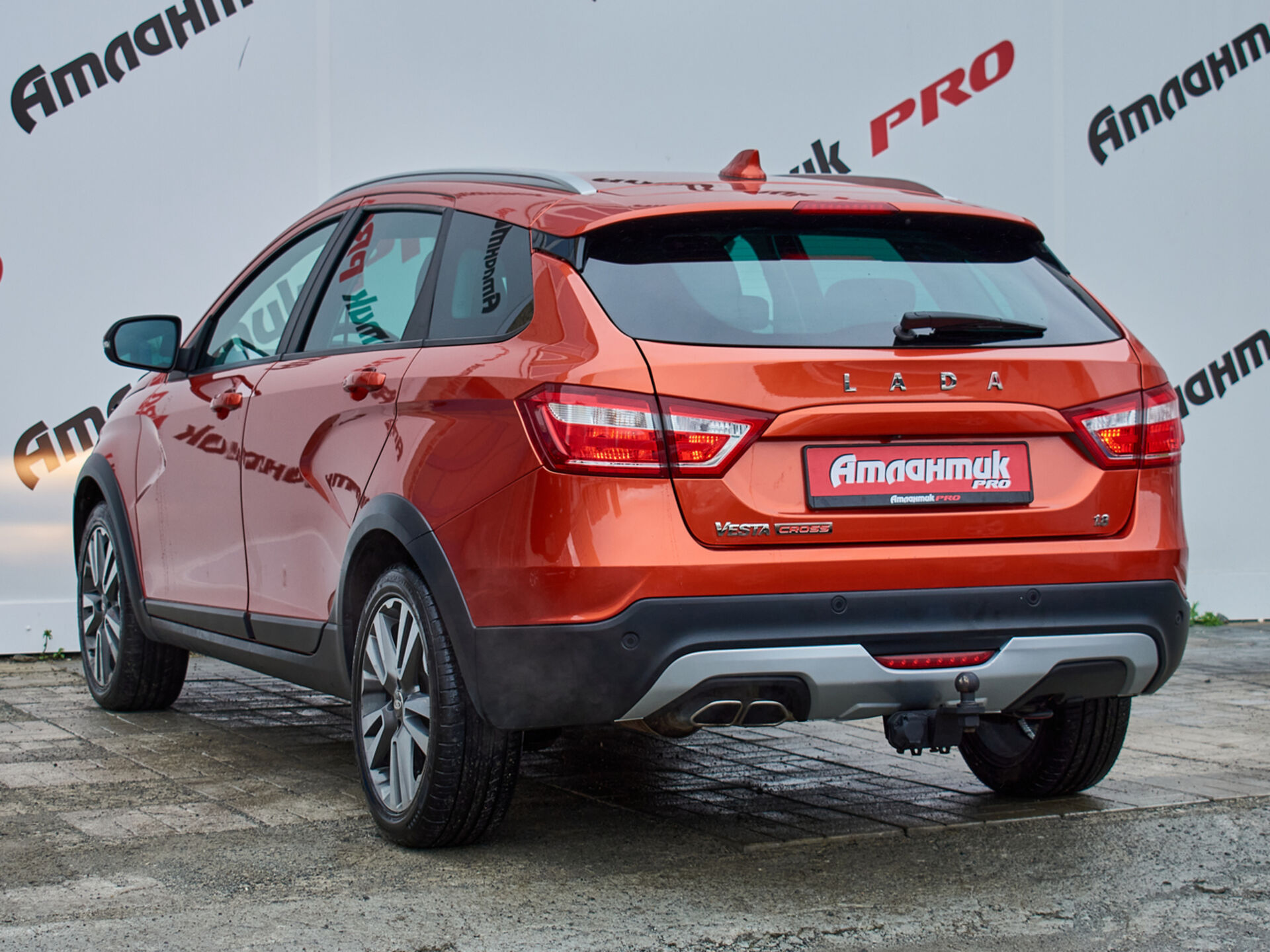Купить Lada (ВАЗ) Vesta SW 1.8 AMT (122 л.с.), 2018 в Екатеренбурге