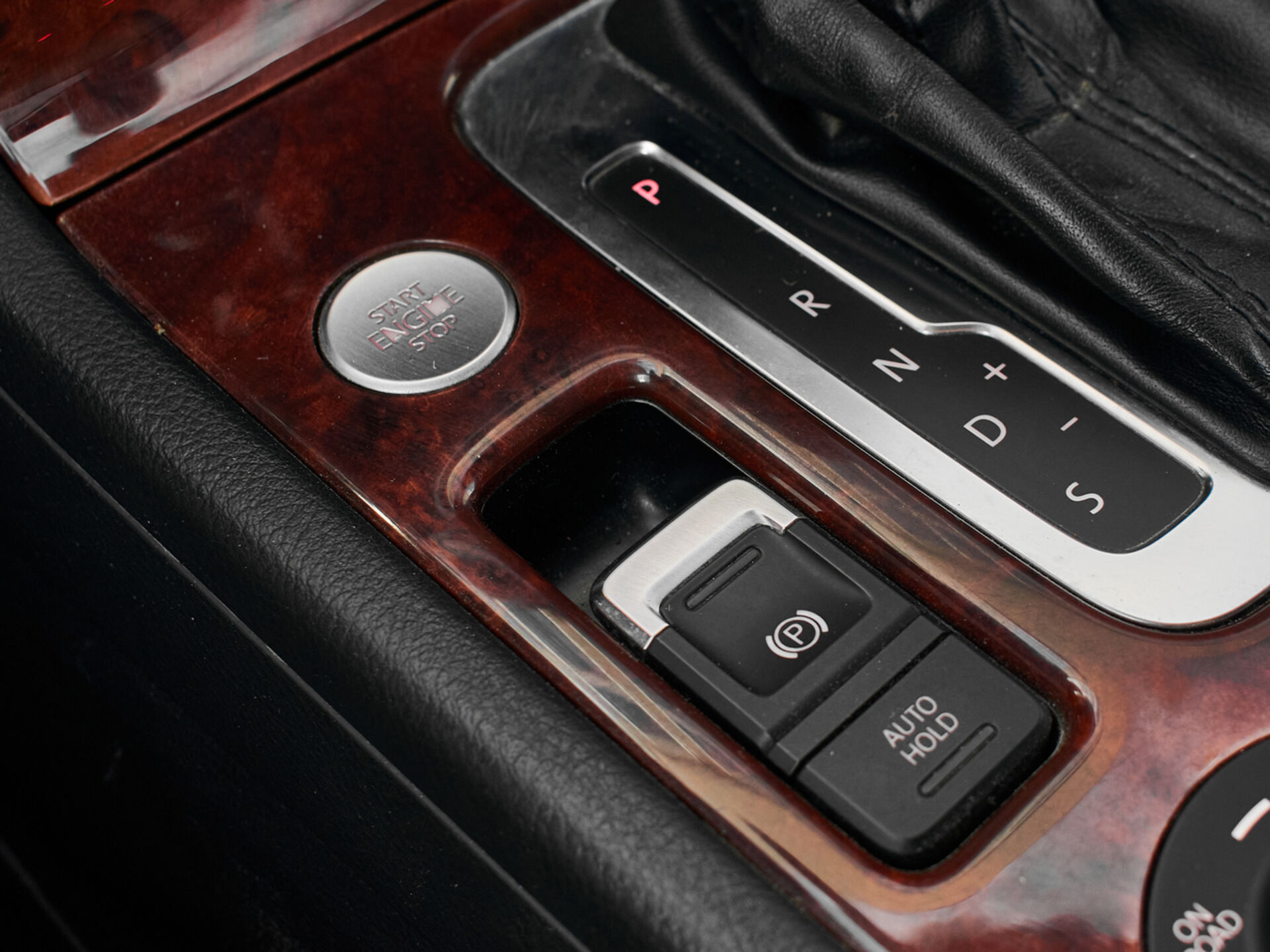 Купить Volkswagen Touareg 3.0d AT (204 л.с.) 4WD, 2011 в Екатеренбурге