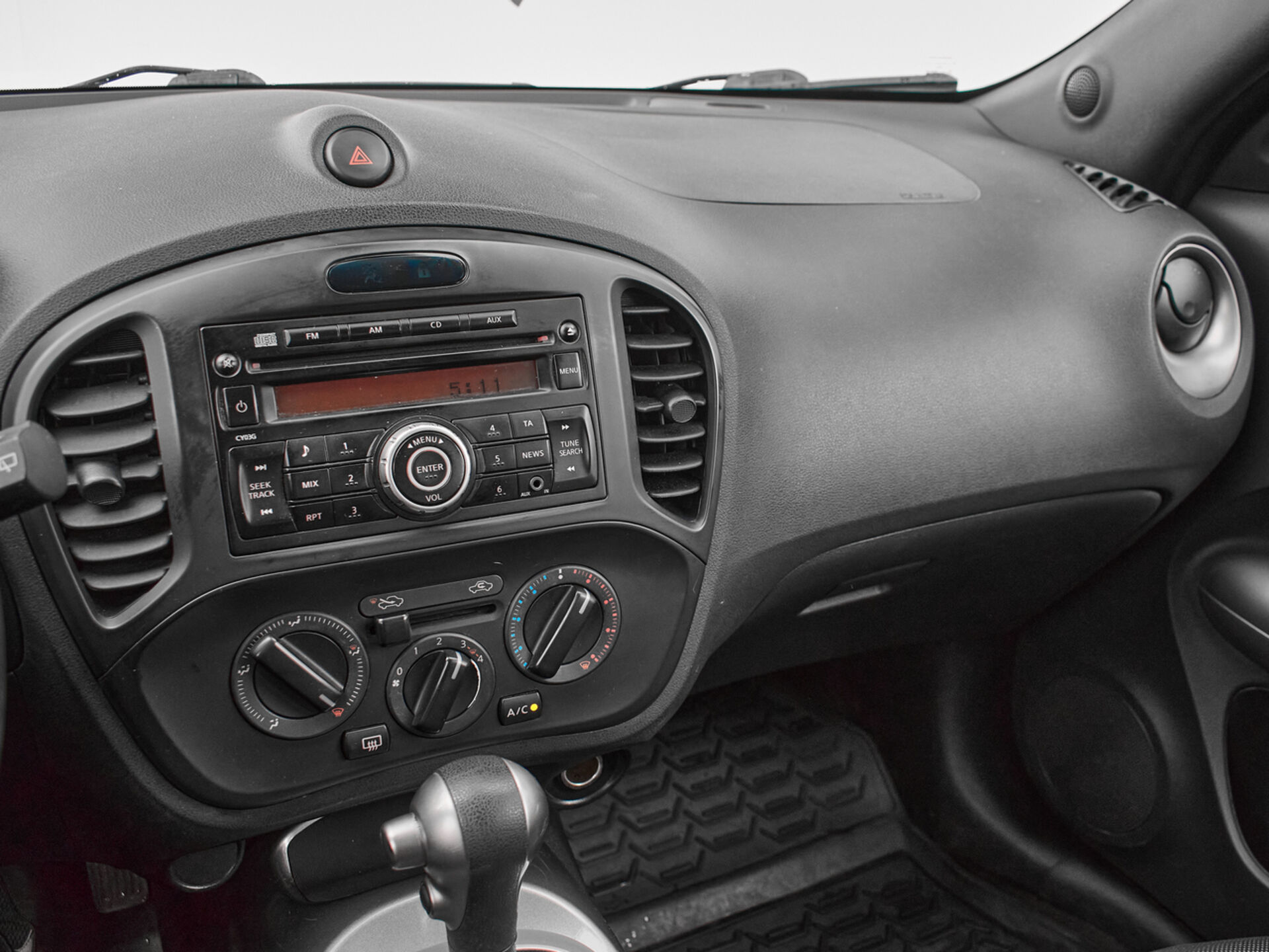 Купить Nissan Juke 1.6 CVT (117 л.с.), 2014 в Екатеренбурге