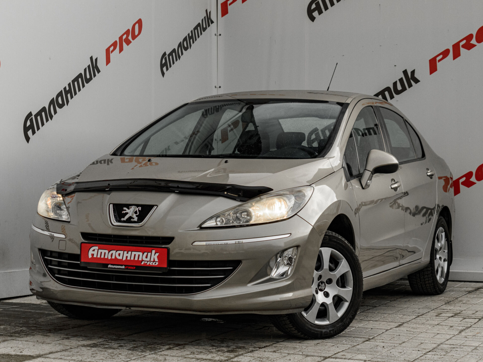 Купить Peugeot 408 1.6 MT (115 л.с.), 2015 в Екатеренбурге