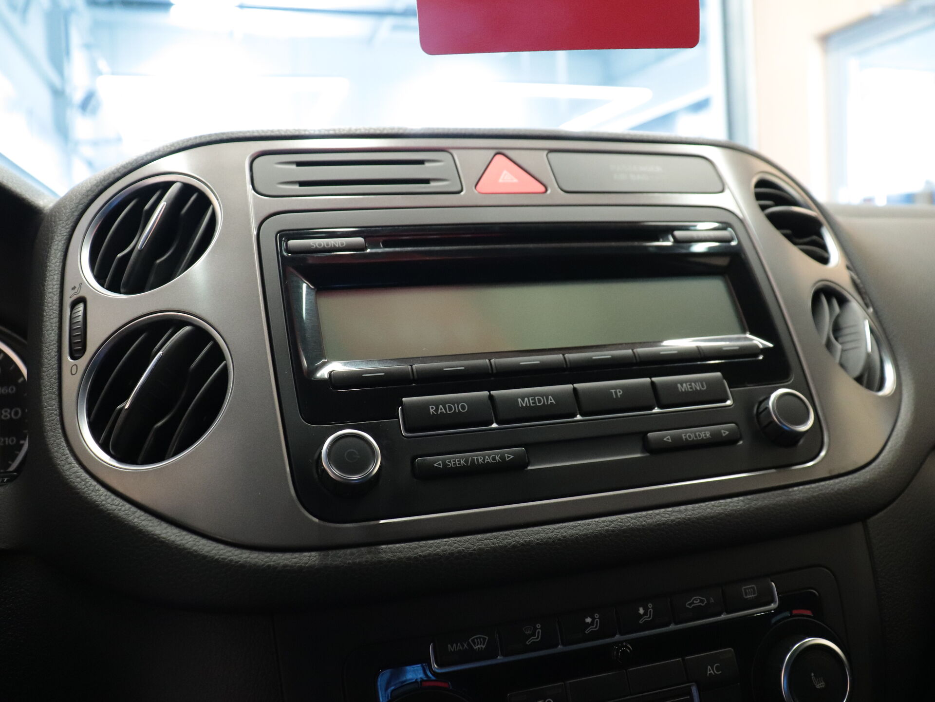 Volkswagen Tiguan 2010 13
