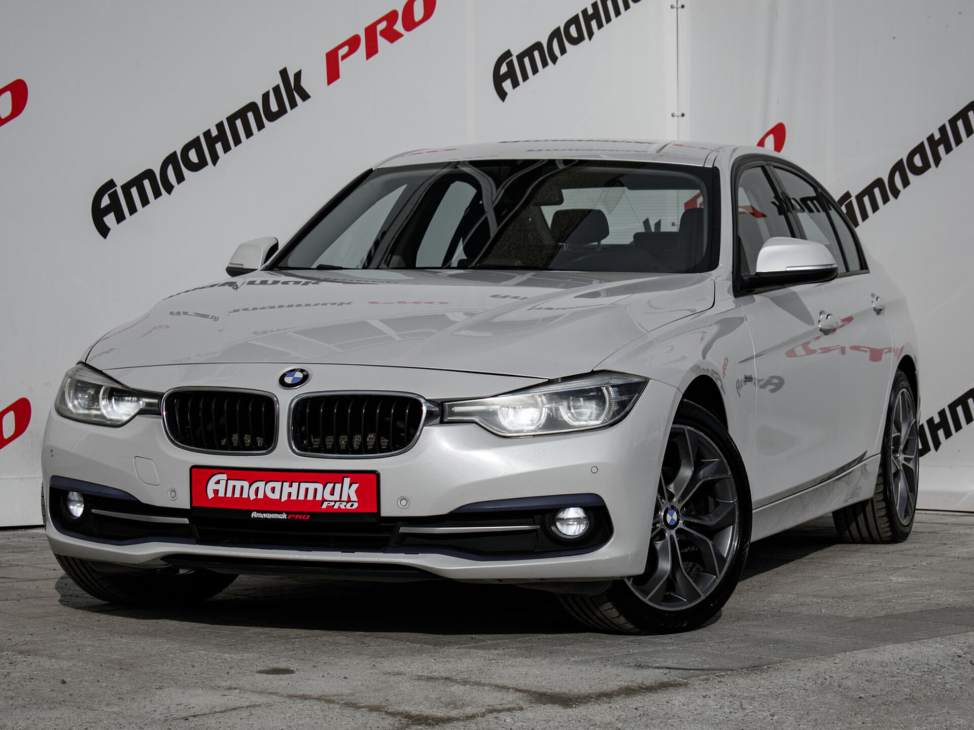 Купить BMW 3 серии 320d xDrive 2.0d AT (190 л.с.) 4WD, 2016 в Екатеренбурге
