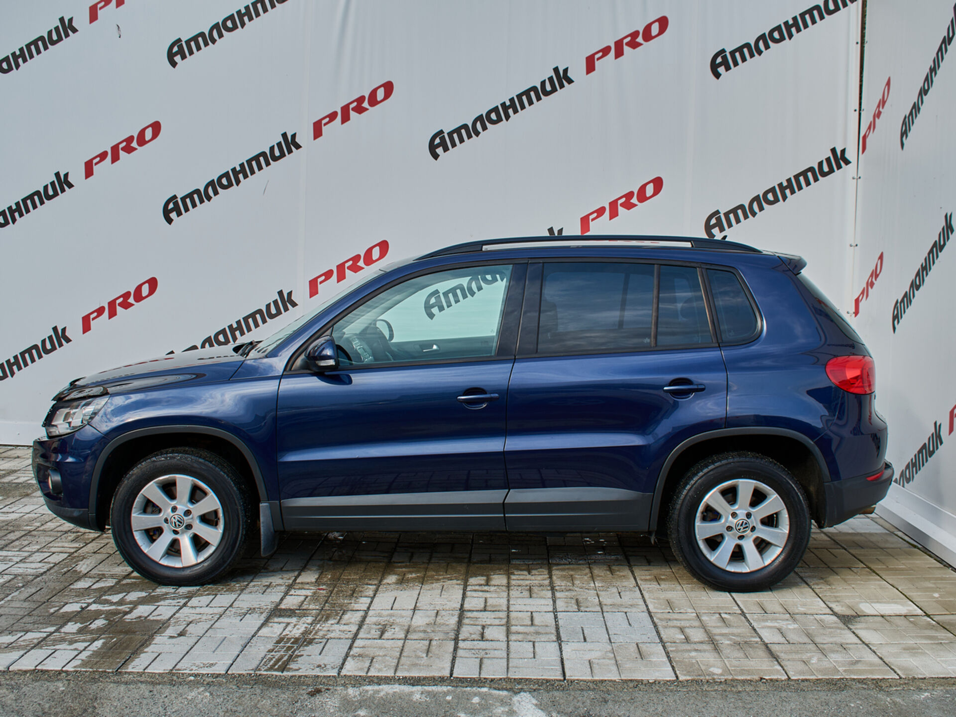 Купить Volkswagen Tiguan 2.0 AT (170 л.с.) 4WD, 2011 в Екатеренбурге