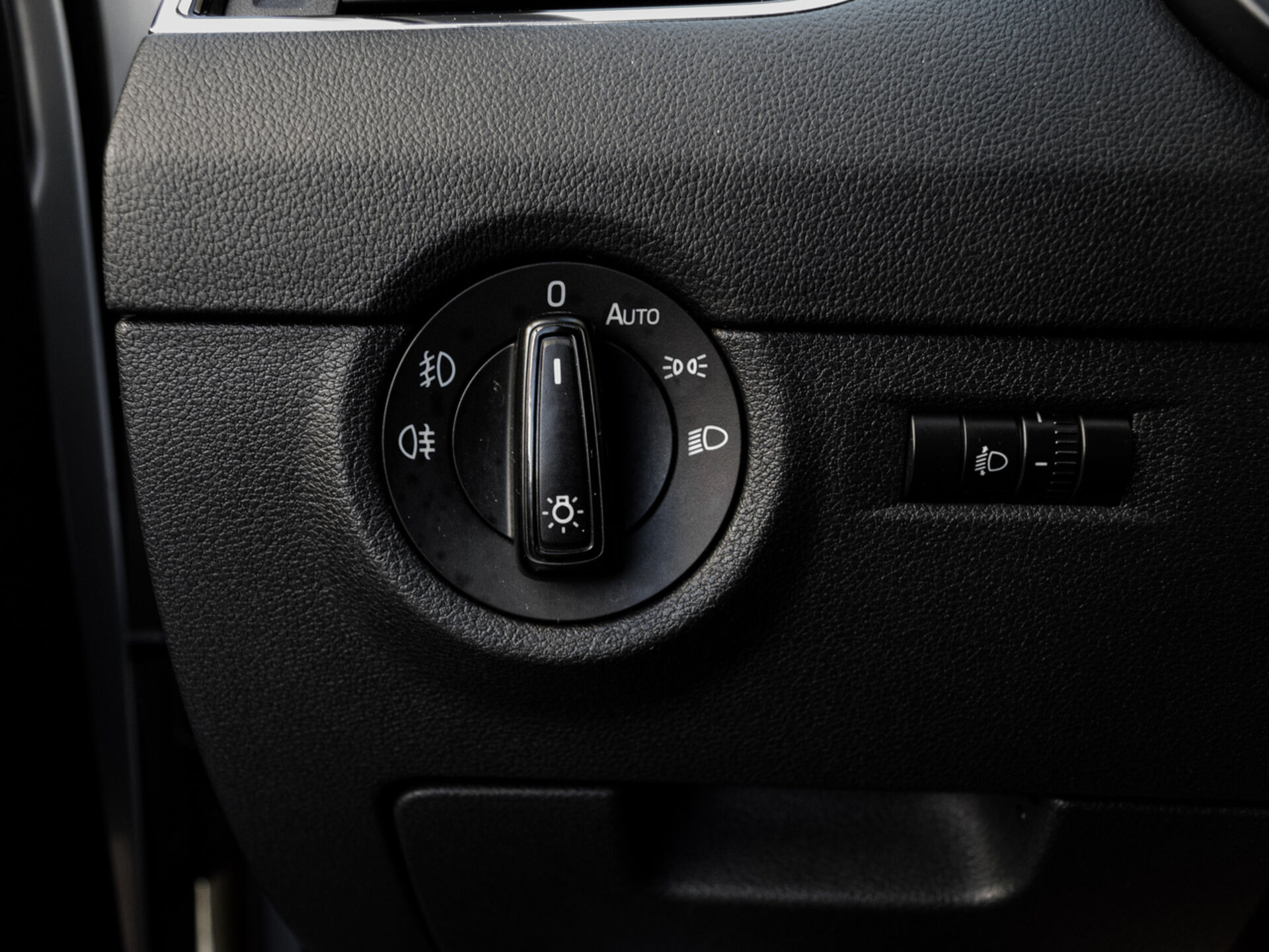 Купить Skoda Octavia 1.8 AMT (180 л.с.), 2014 в Екатеренбурге