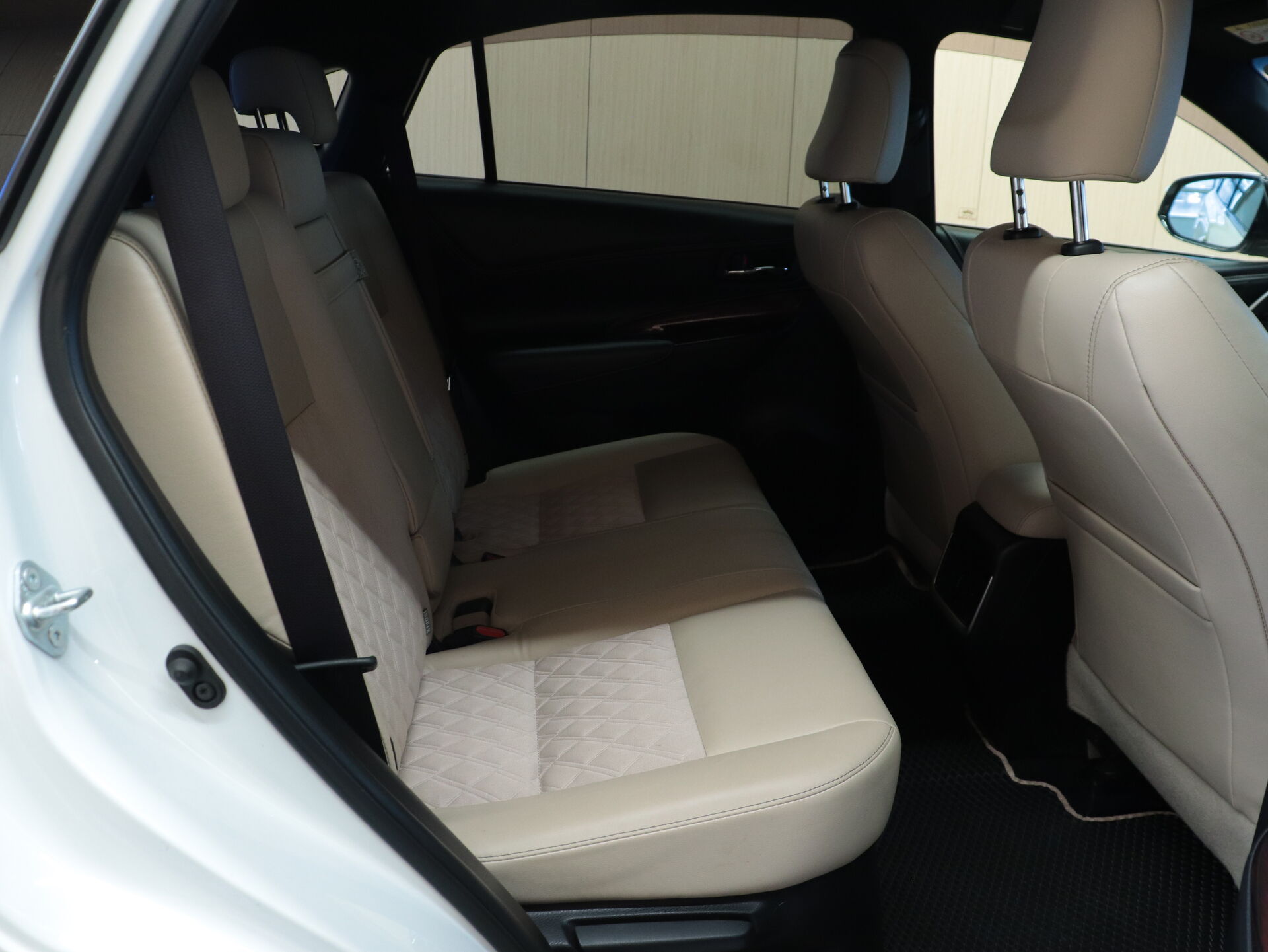 Toyota Harrier 2014 19