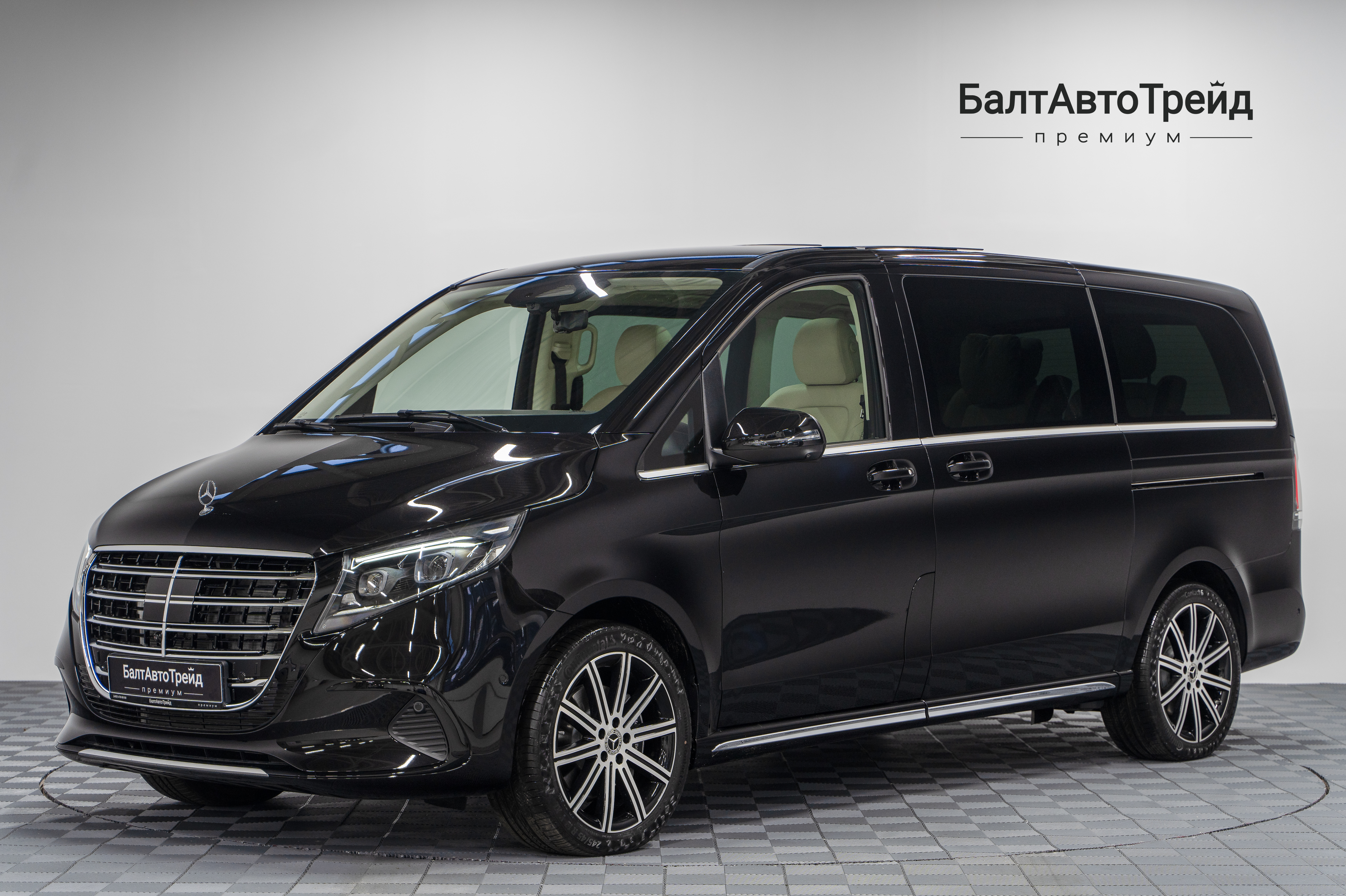Купить авто с пробегом Mercedes-Benz V-Класс 300 d длинный 2.0d AT (237 л.с.) 4WD в БалтАвтоТрейд-М