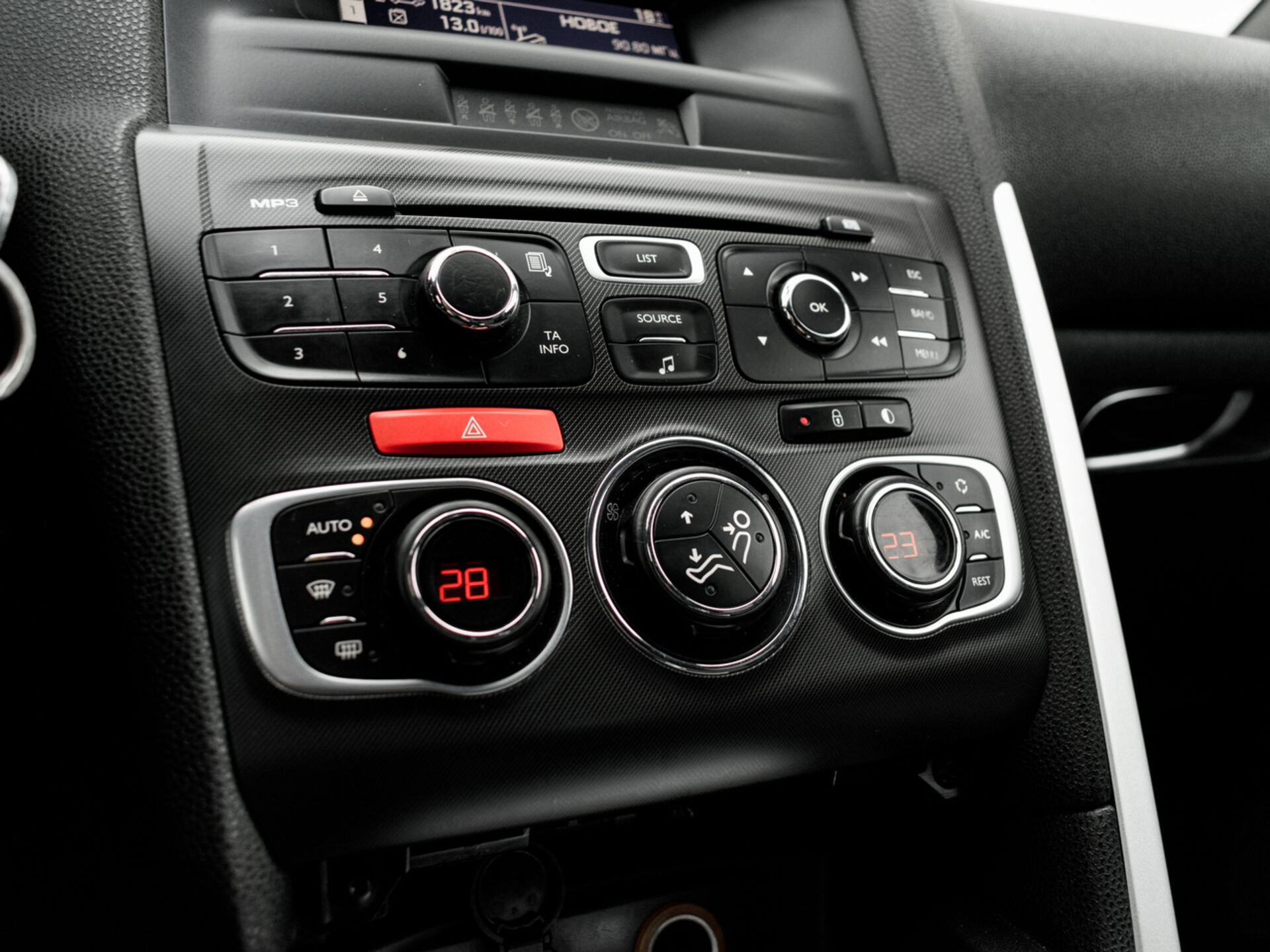 Купить Citroen DS4 1.6 AT (150 л.с.), 2012 в Екатеренбурге