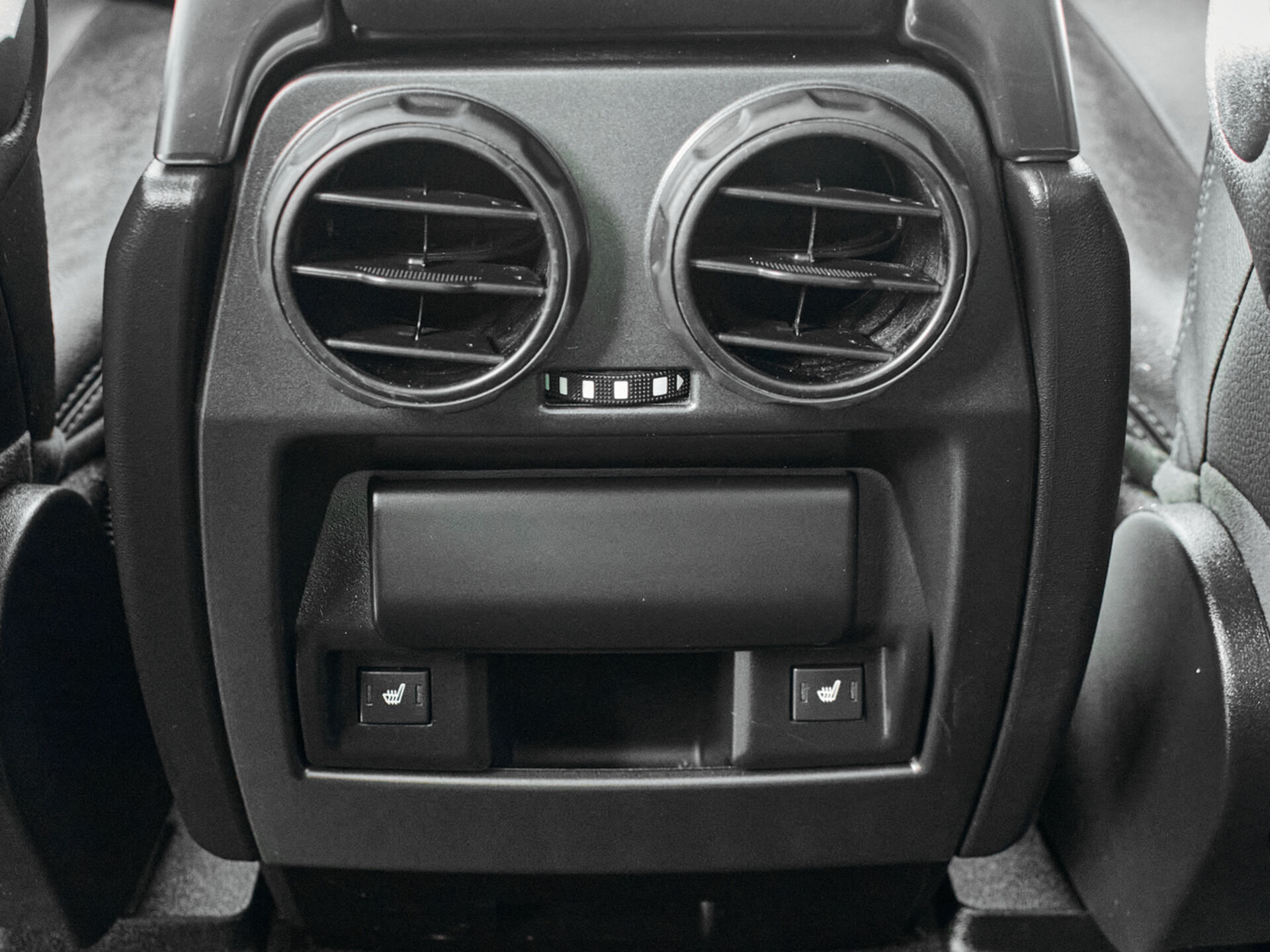 Купить Land Rover Discovery 2.7d AT (190 л.с.) 4WD, 2010 в Екатеренбурге