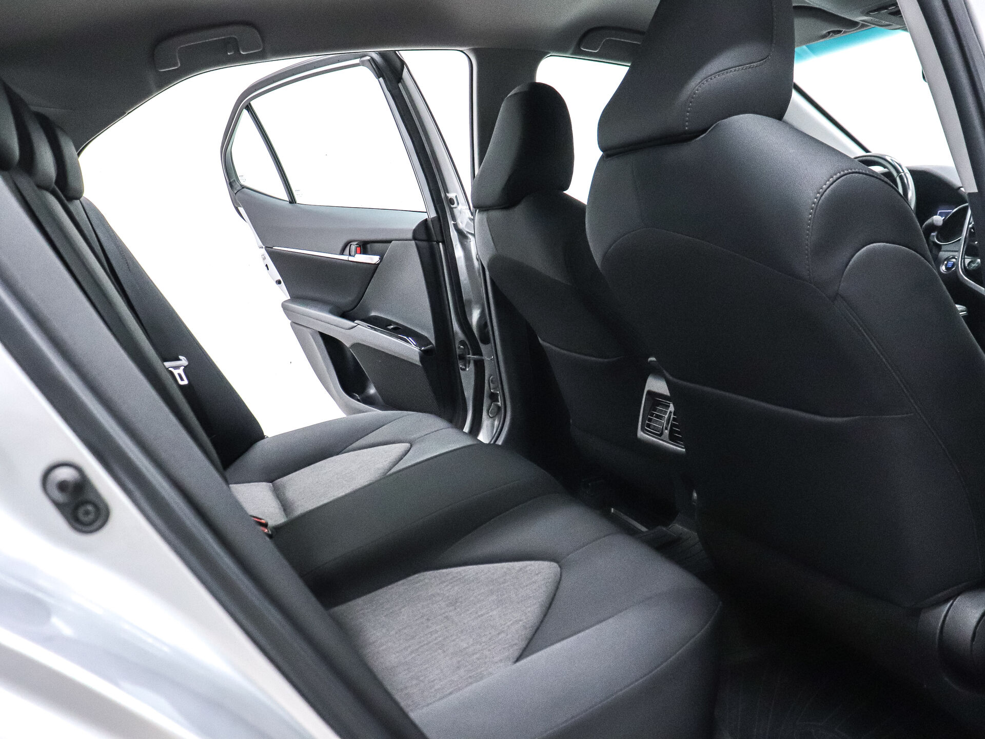 Toyota Camry 2019 25