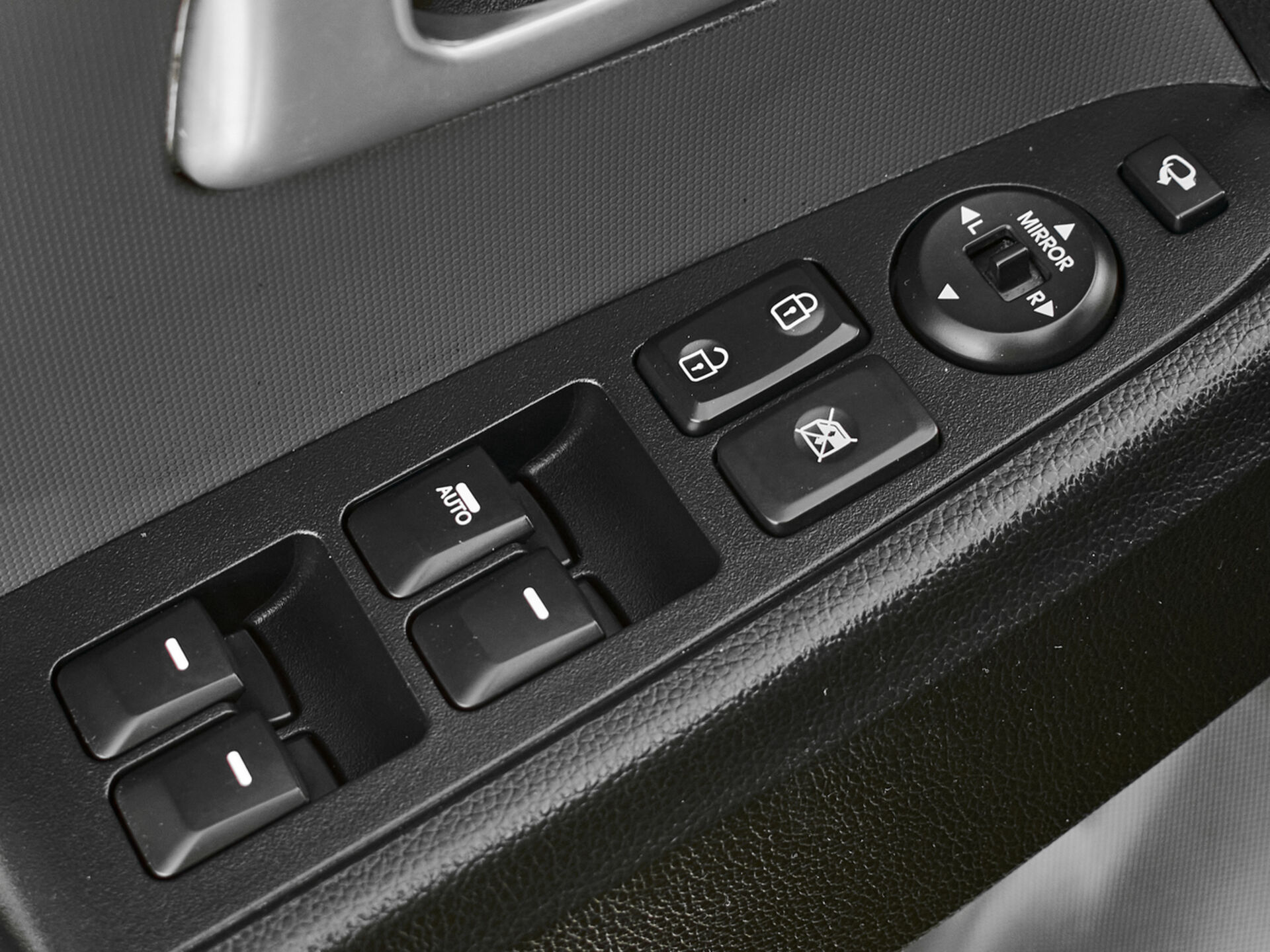 Купить Kia Sportage 2.0 AT (150 л.с.), 2012 в Екатеренбурге