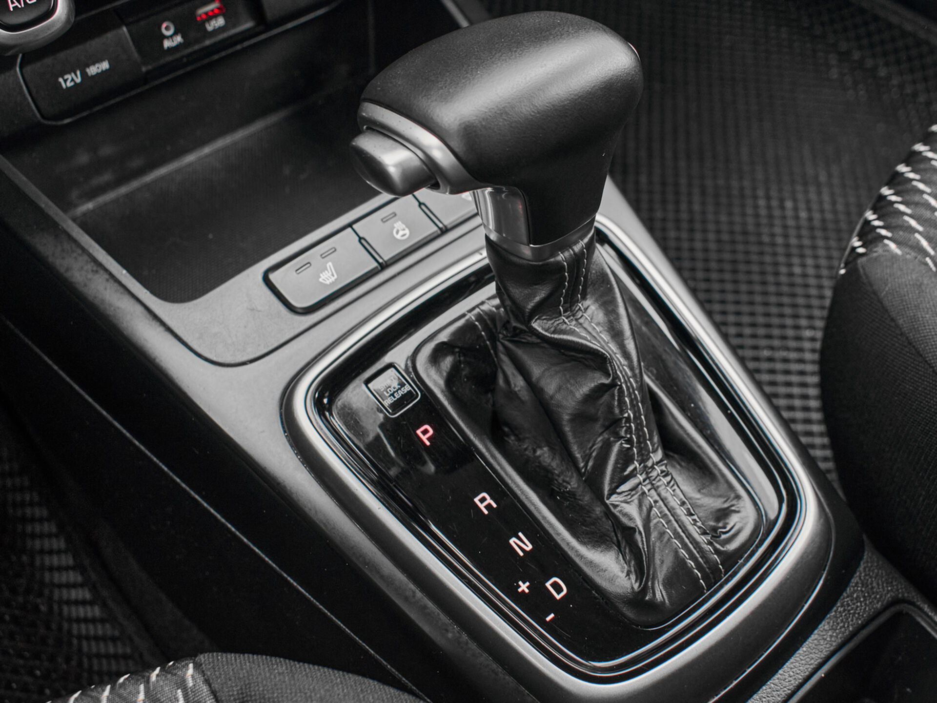 Купить Kia Rio 1.6 AT (123 л.с.), 2018 в Екатеренбурге
