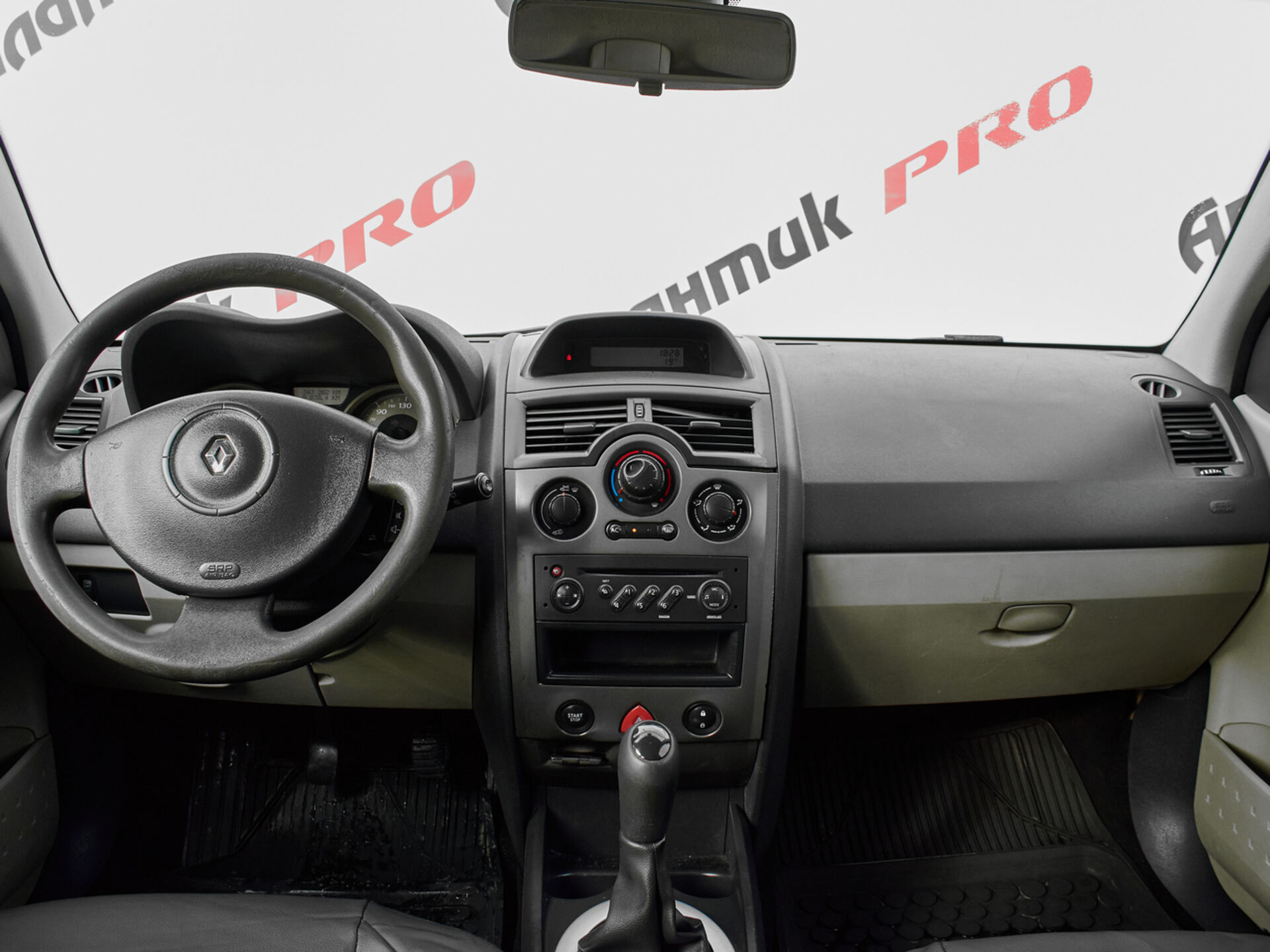 Купить Renault Megane 1.6 MT (115 л.с.), 2006 в Екатеренбурге