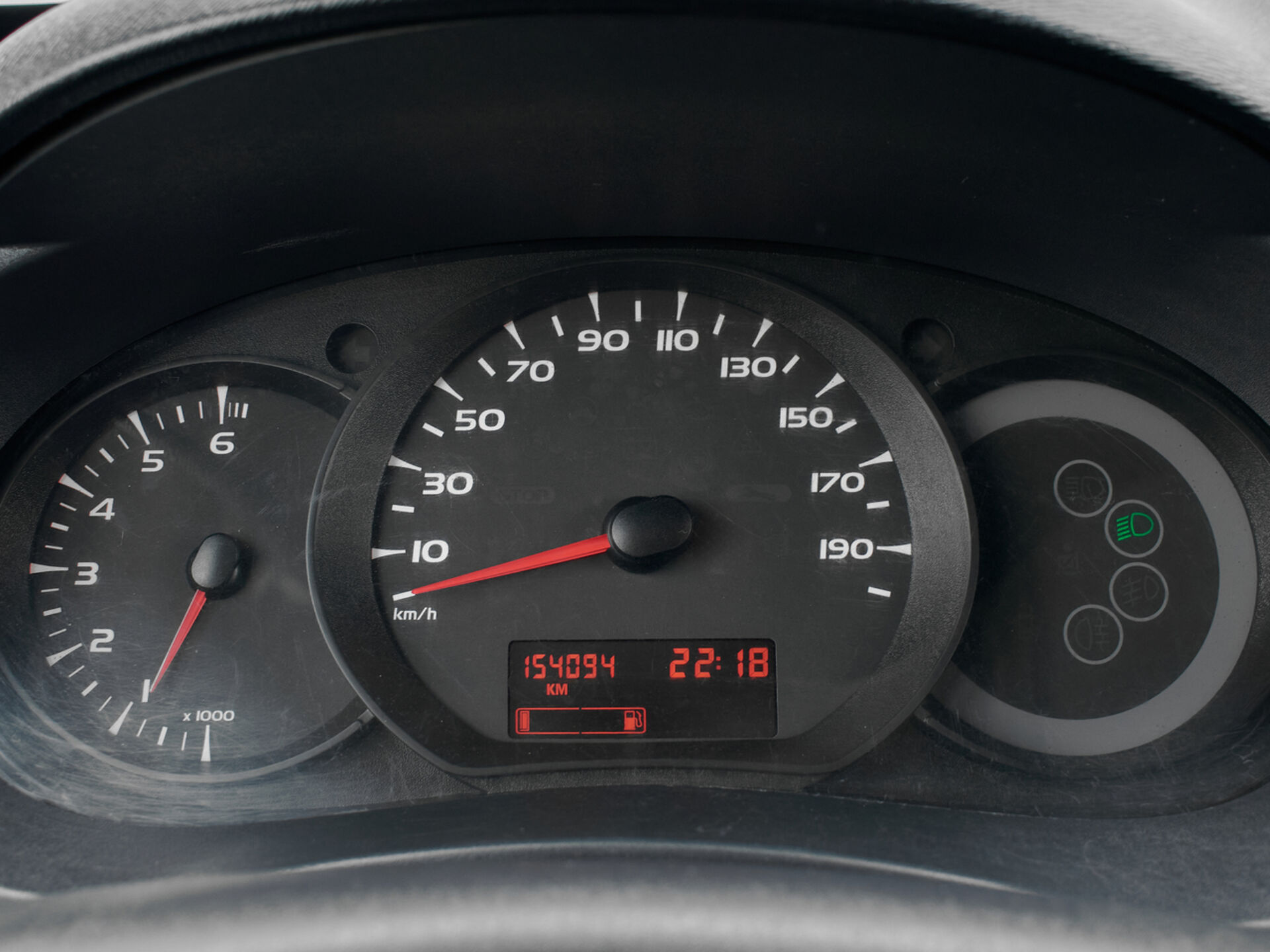 Купить Renault Kangoo 1.6 MT (102 л.с.), 2013 в Екатеренбурге