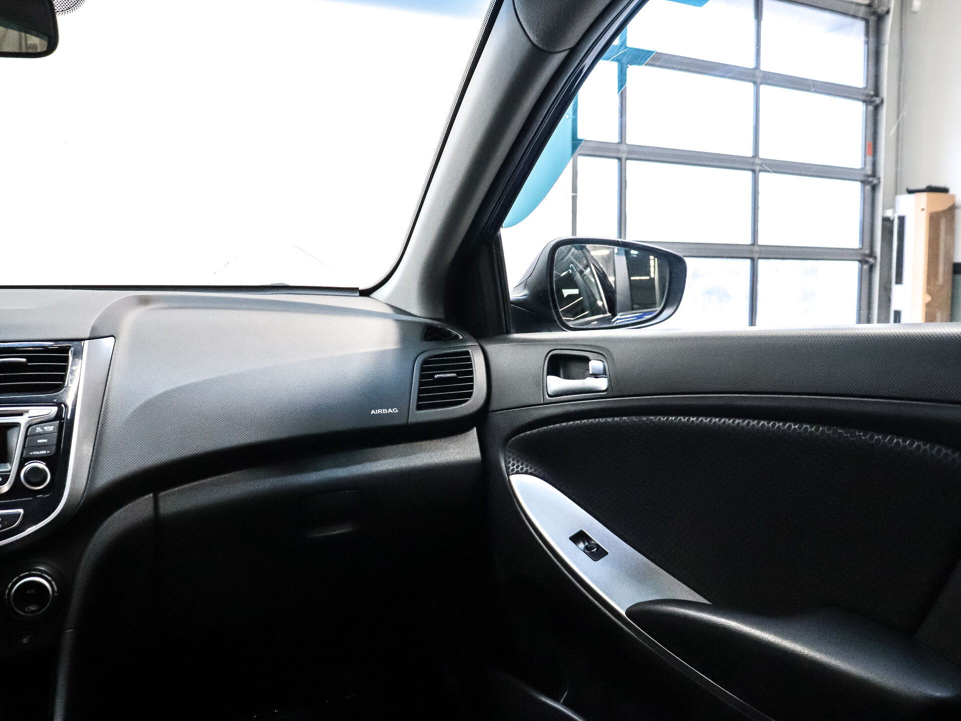 Hyundai Solaris 2015 17