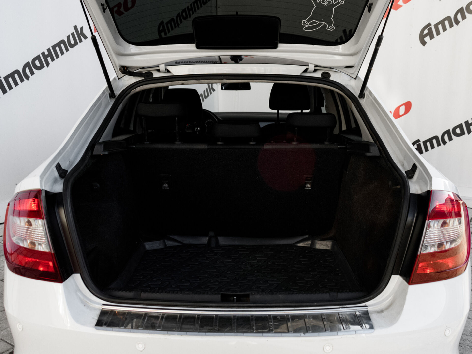 Купить Skoda Rapid 1.6 AT (110 л.с.), 2017 в Екатеренбурге