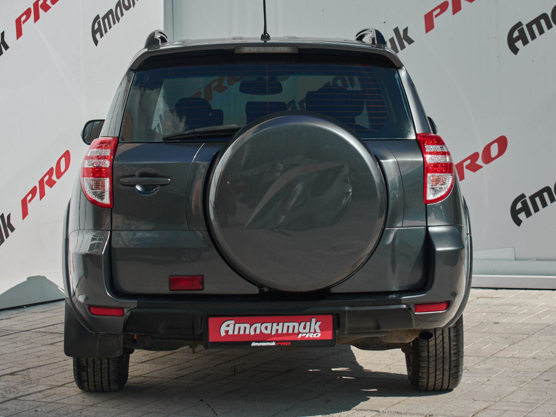Купить Toyota RAV4 2.4 AT (170 л.с.) 4WD, 2012 в Екатеренбурге