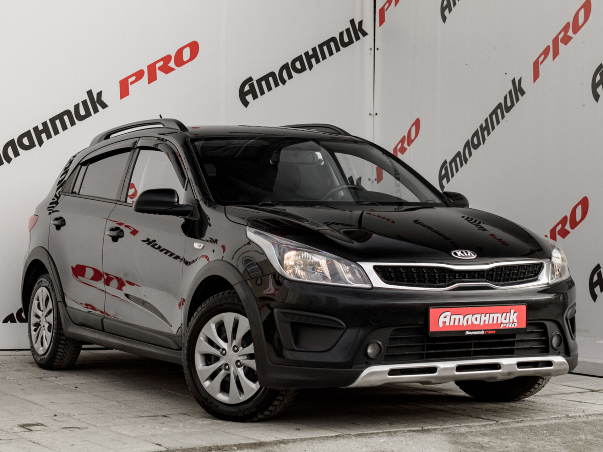 Купить Kia Rio X-Line 1.6 AT (123 л.с.), 2017 в Екатеренбурге