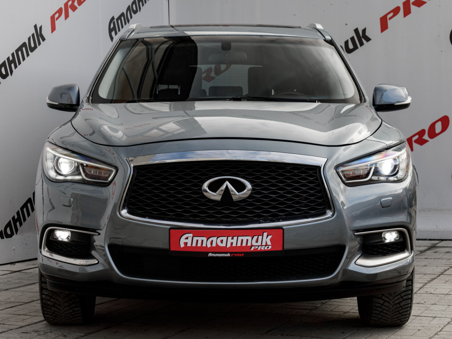 Купить Infiniti QX60 3.5 CVT (262 л.с.) 4WD, 2017 в Екатеренбурге