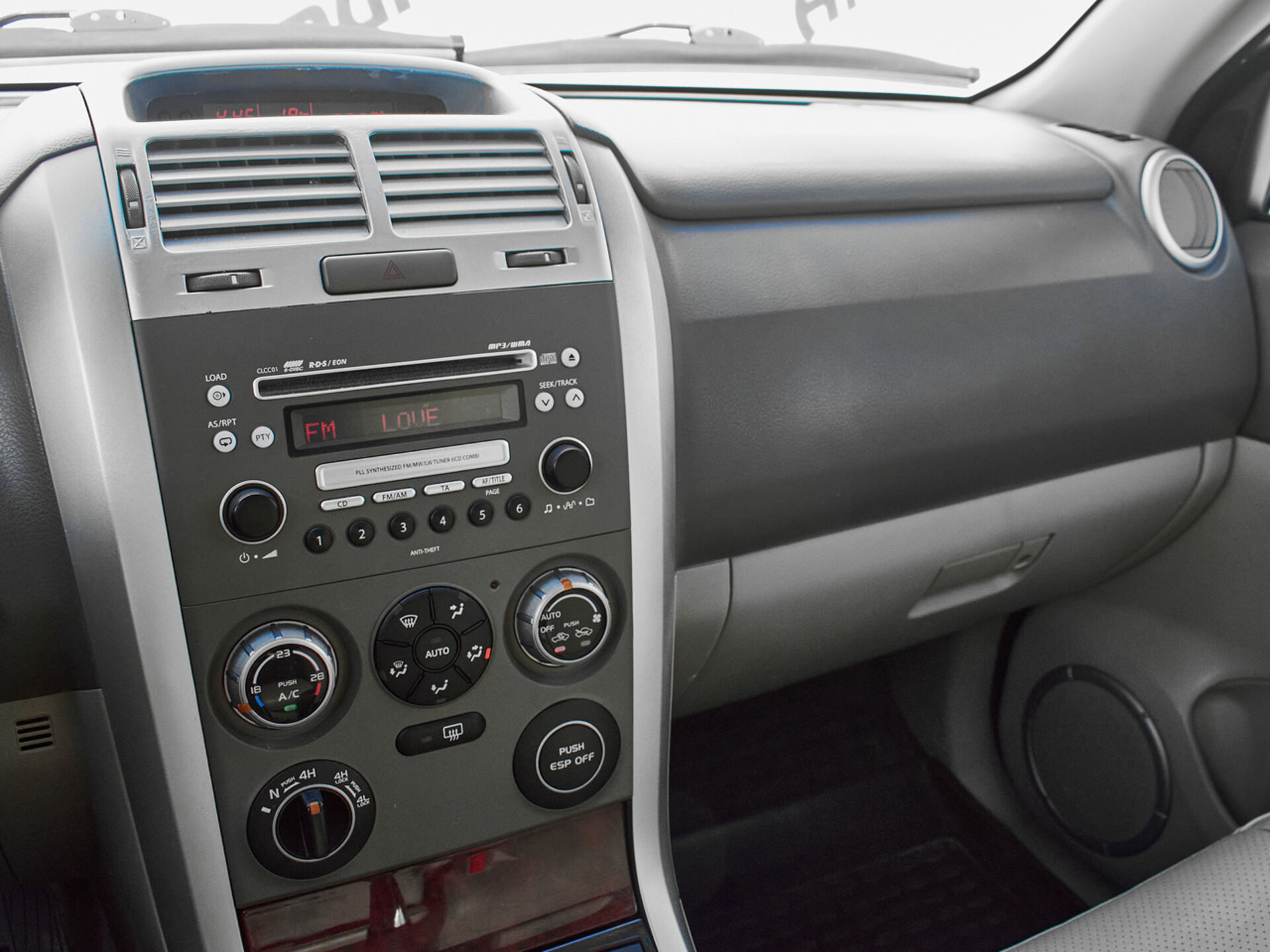 Купить Suzuki Grand Vitara 2.0 AT (140 л.с.) 4WD, 2008 в Екатеренбурге