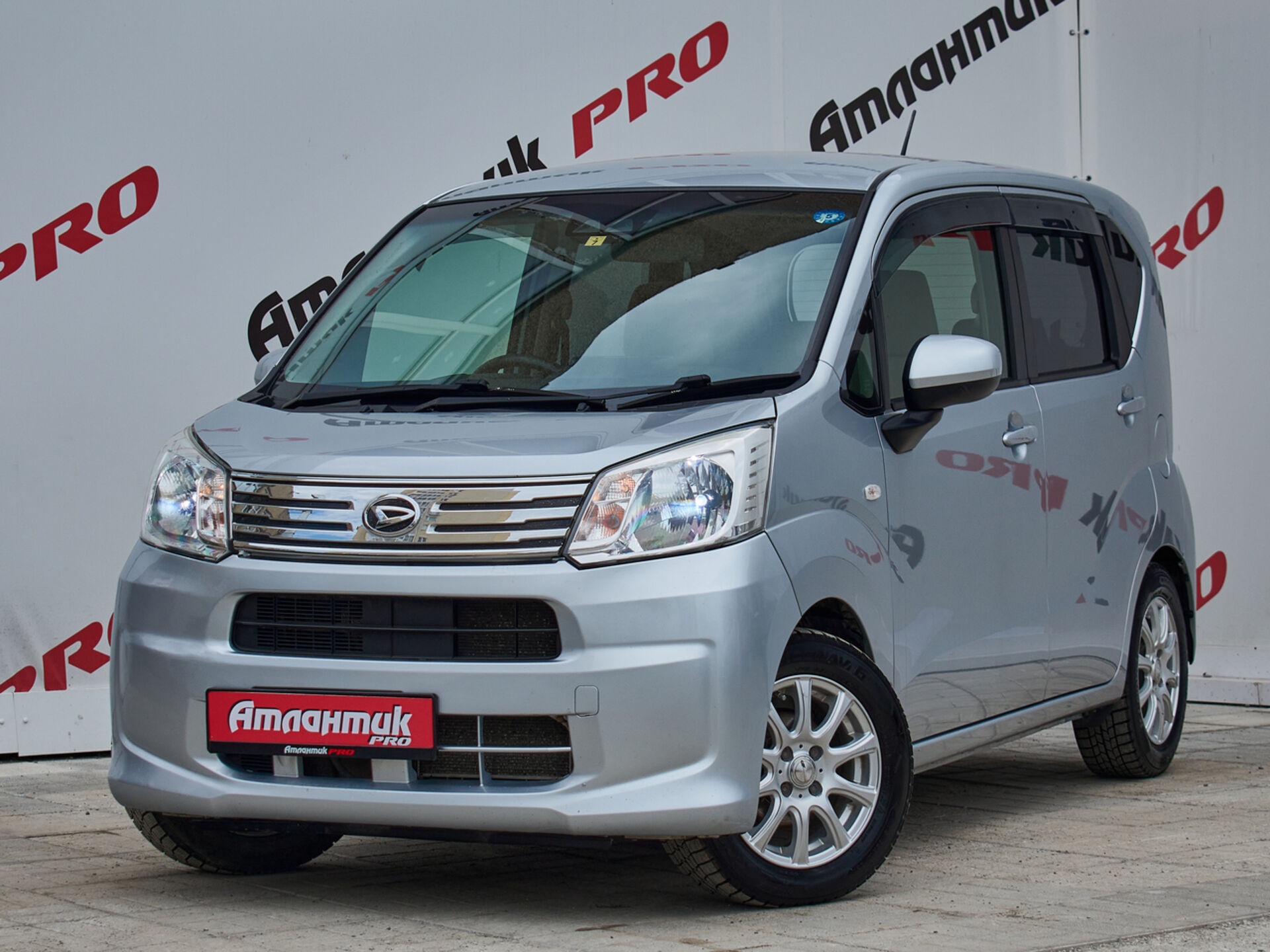 Купить Daihatsu Move 0.7 CVT (52 л.с.) 4WD, 2018 в Екатеренбурге