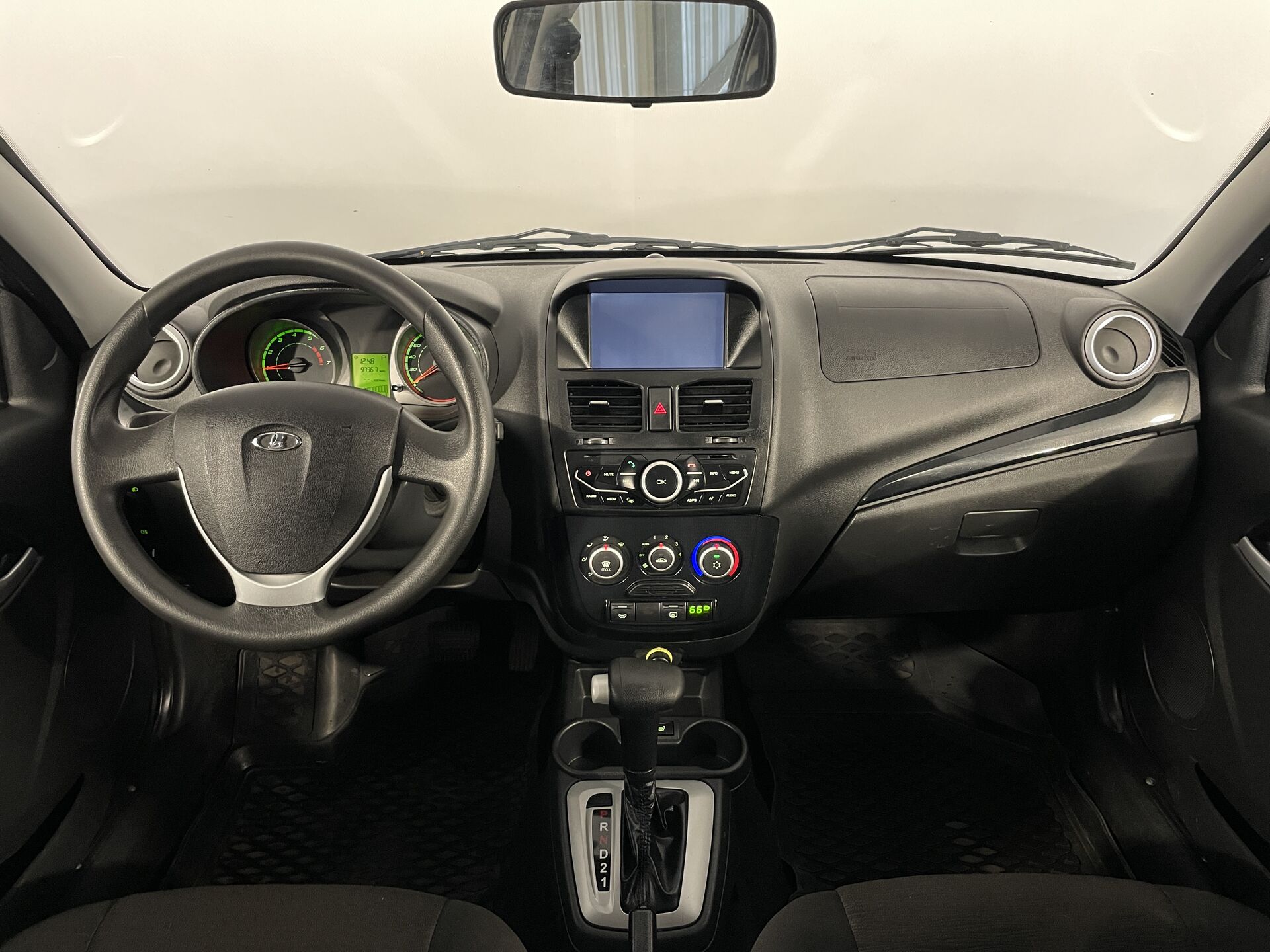 Lada Kalina Comfort Glonass 21922-51-223 2013 г.в., 97 366 км.