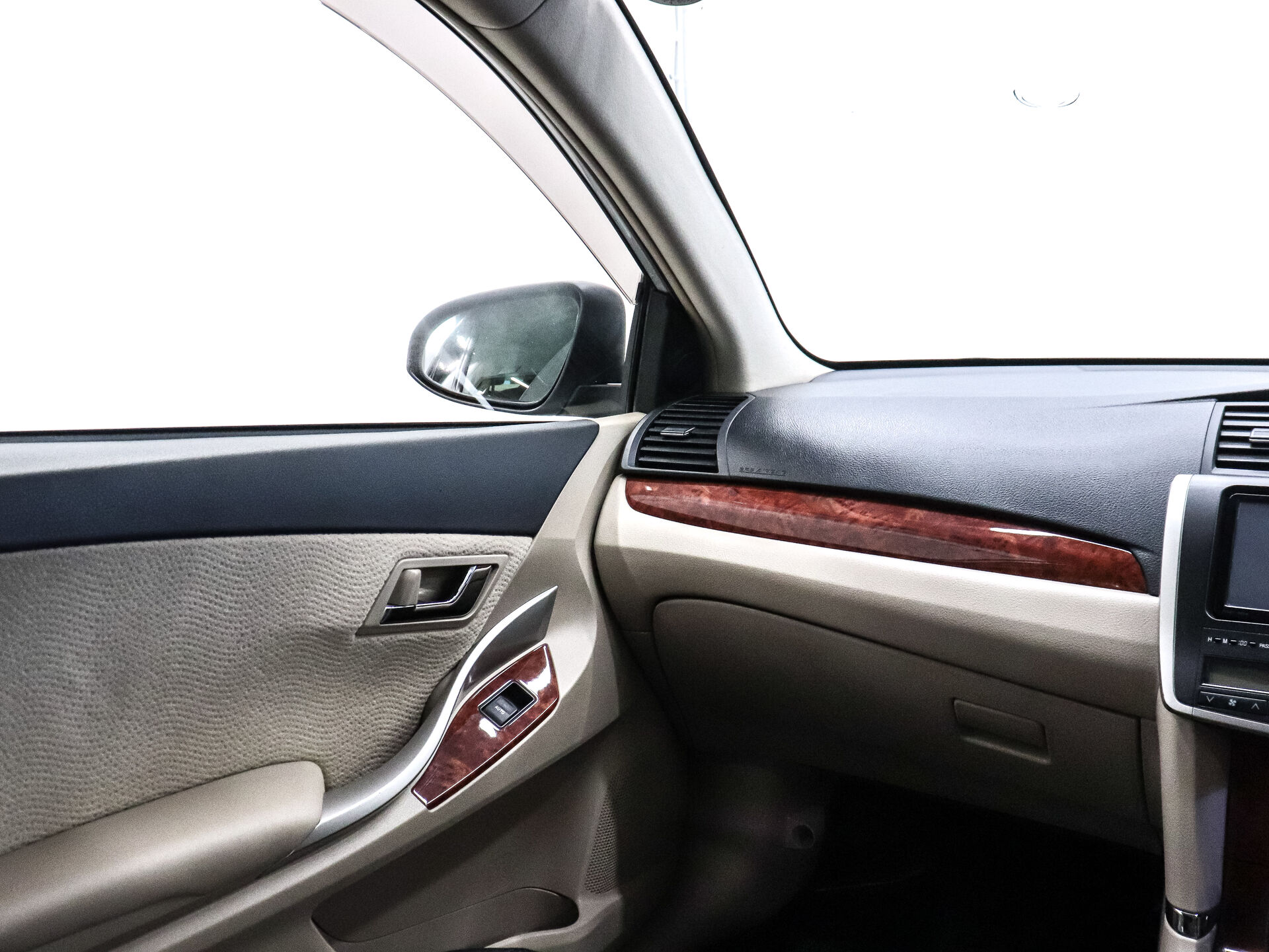 Toyota Allion 2014 17