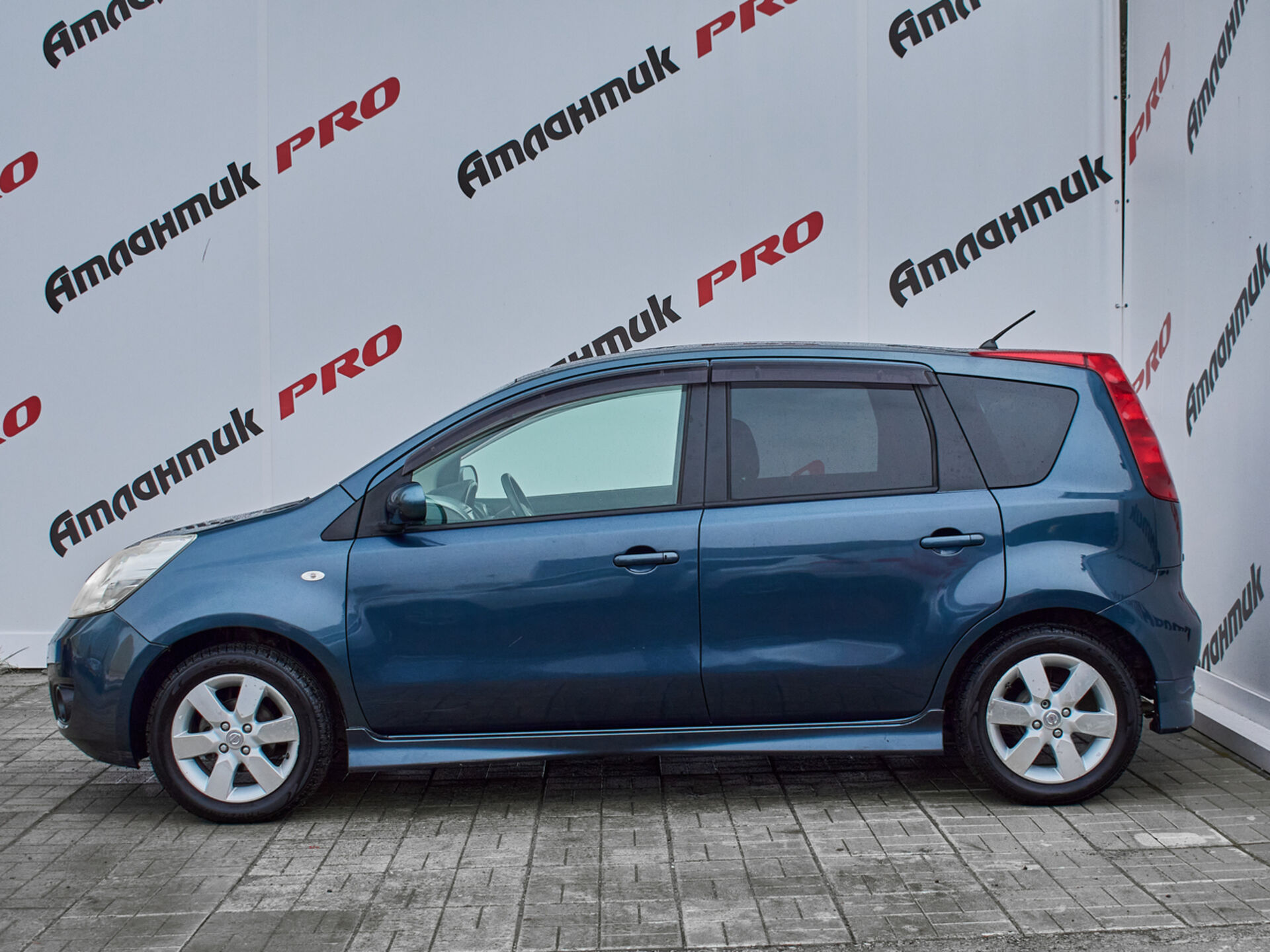 Купить Nissan Note 1.5 CVT (109 л.с.), 2011 в Екатеренбурге