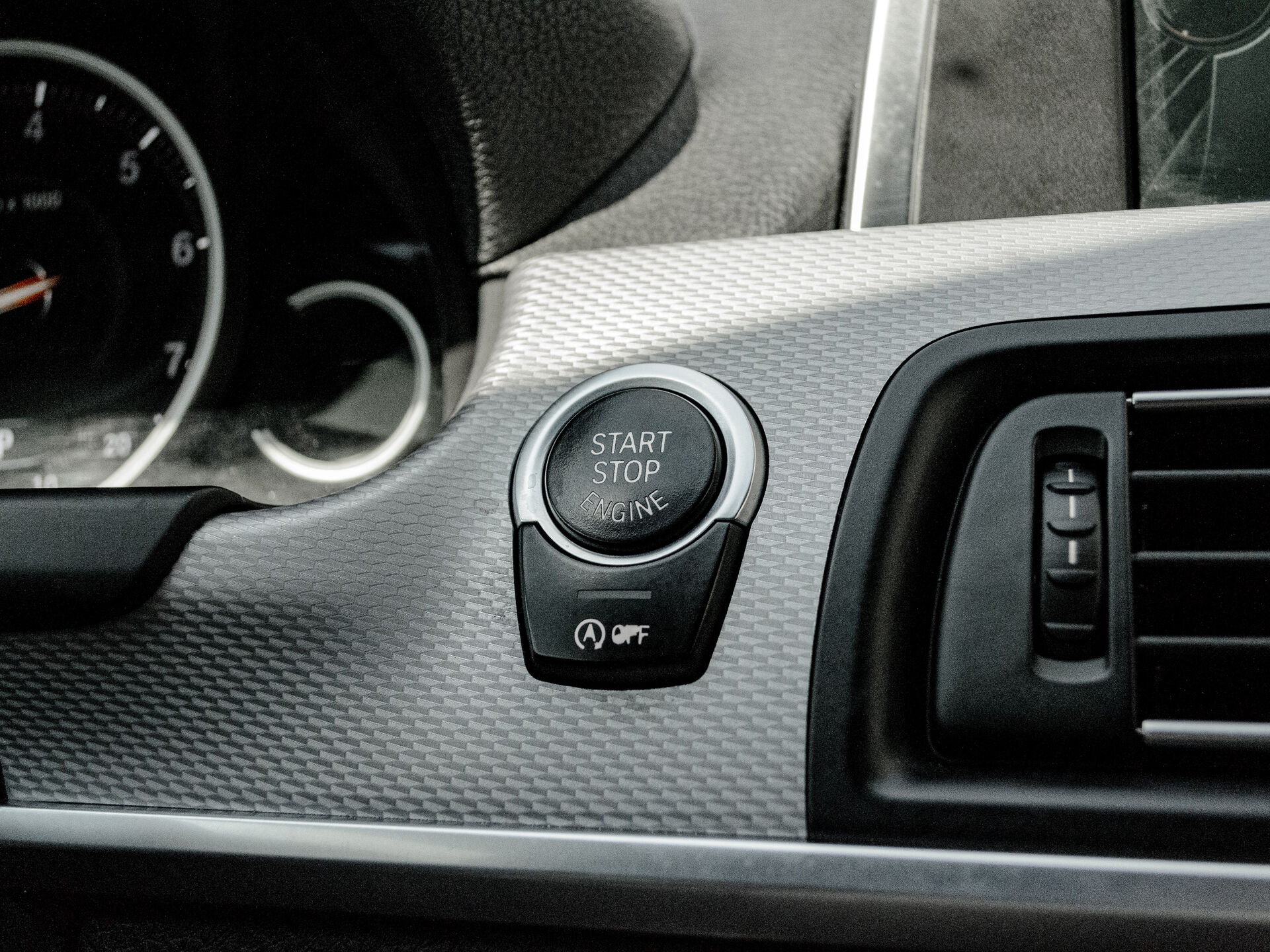 Купить BMW 6 серии 640i xDrive 3.0 AT (320 л.с.) 4WD, 2014 в Екатеренбурге