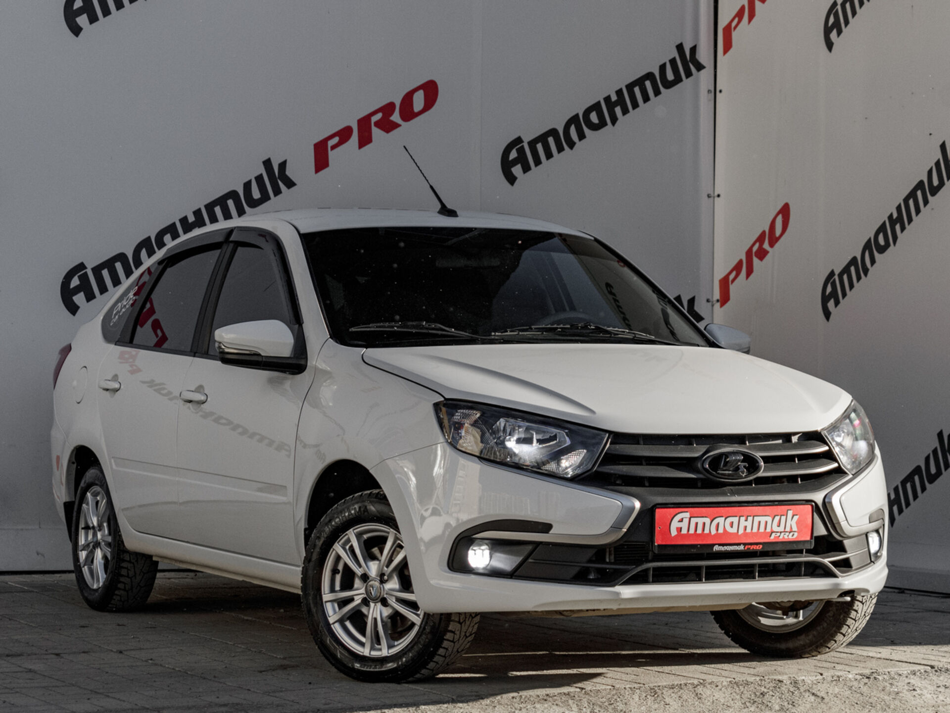 Купить Lada (ВАЗ) Granta 1.6 MT (90 л.с.), 2022 в Екатеренбурге