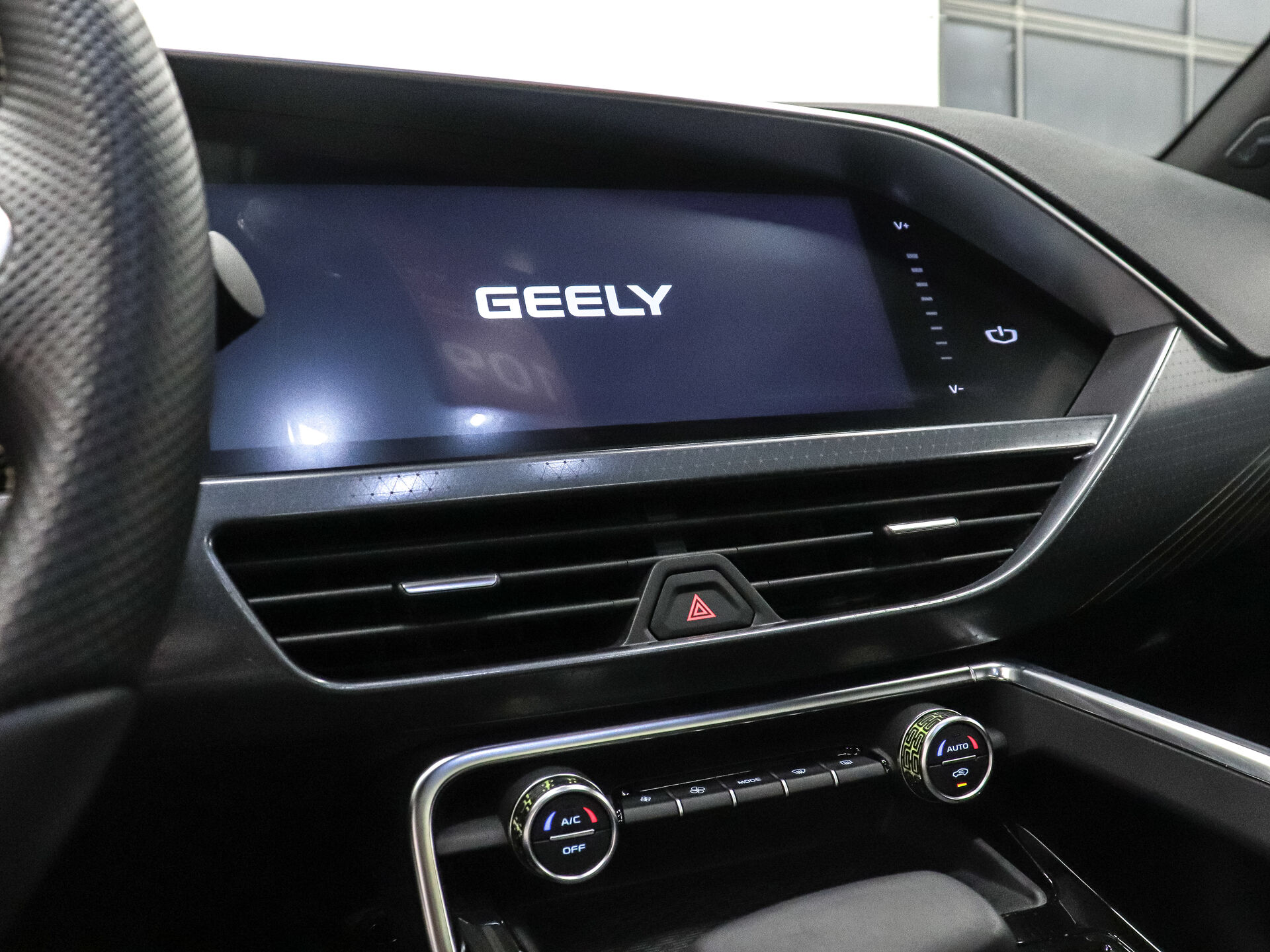 Geely Tugella 2023 15