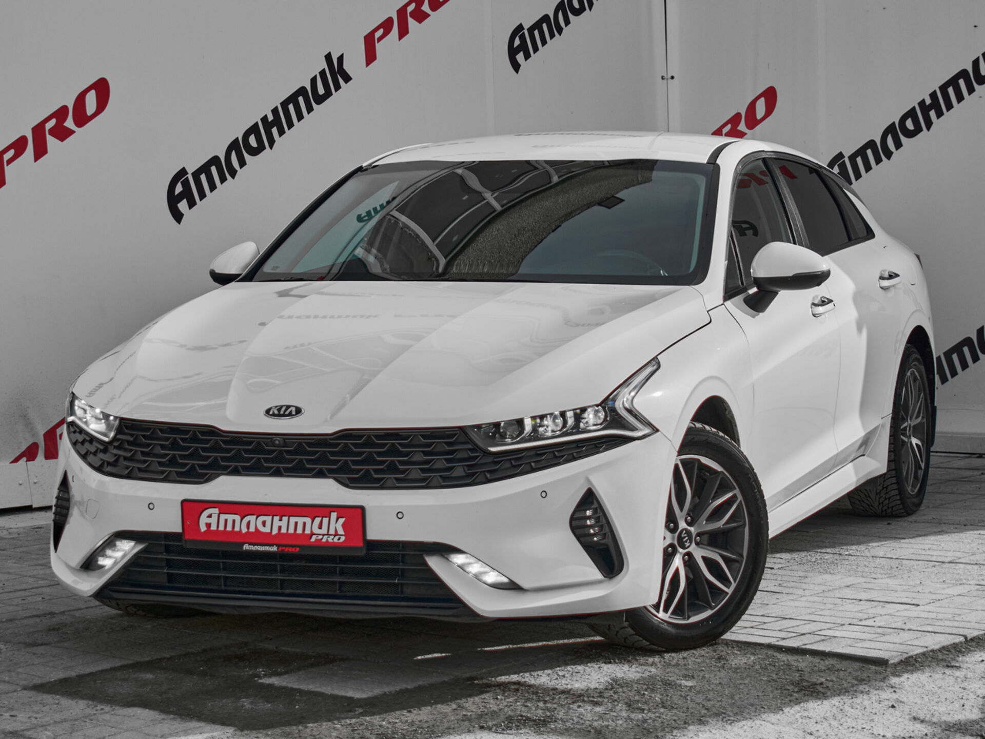 Купить Kia K5 2.5 AT (194 л.с.), 2020 в Екатеренбурге