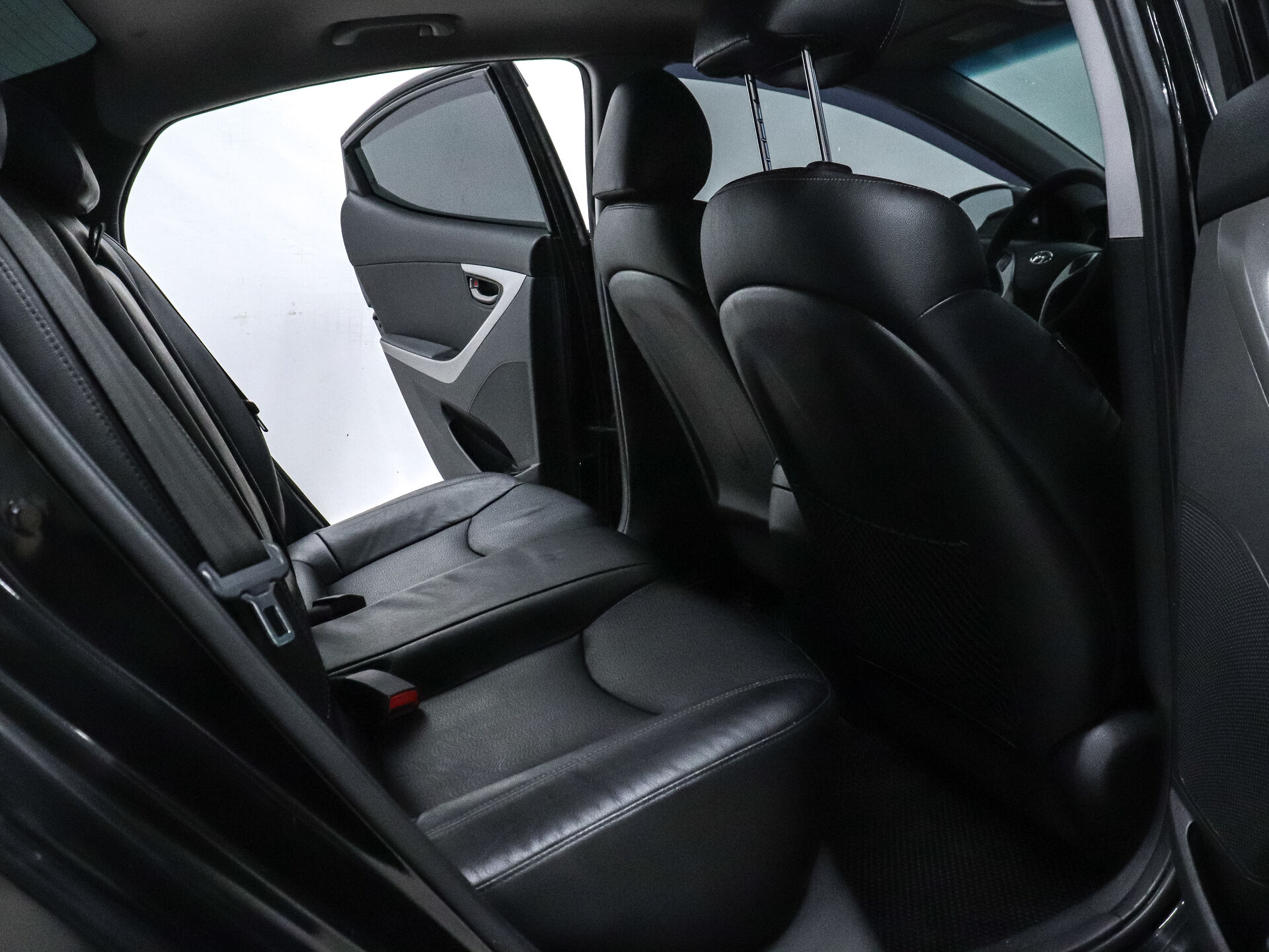 Hyundai Avante 2012 22