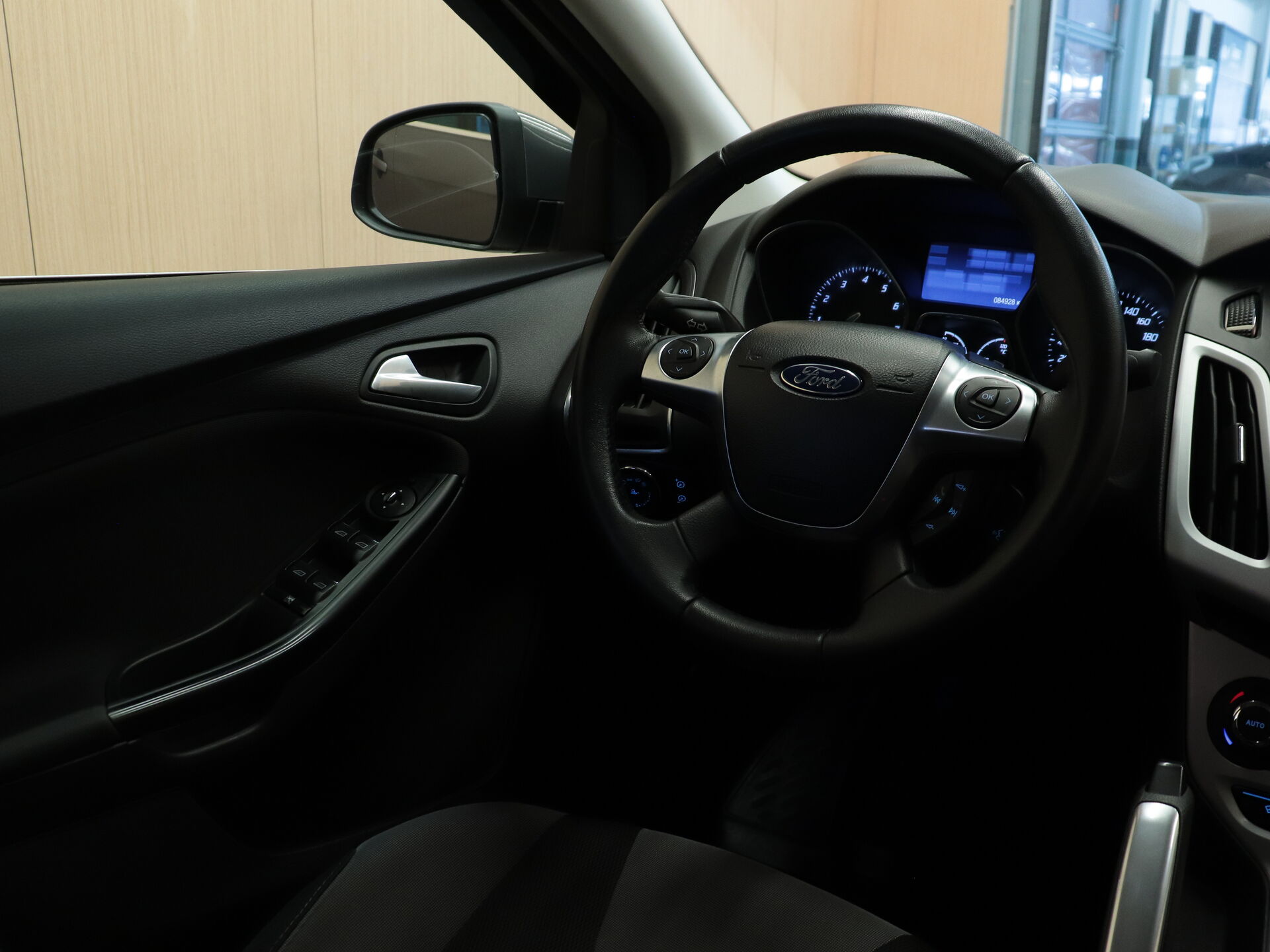 Ford Focus 2011 8