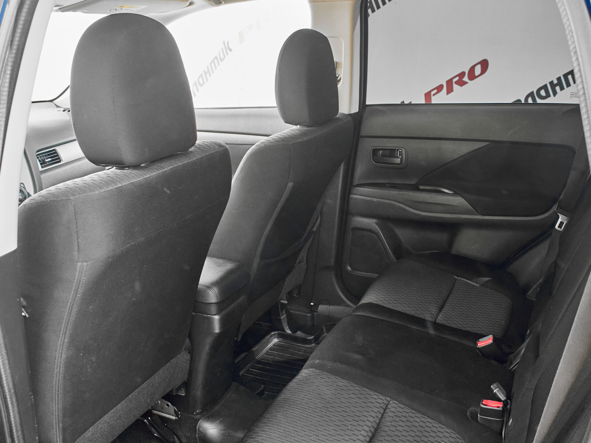 Купить Mitsubishi Outlander 2.0 CVT (146 л.с.), 2014 в Екатеренбурге