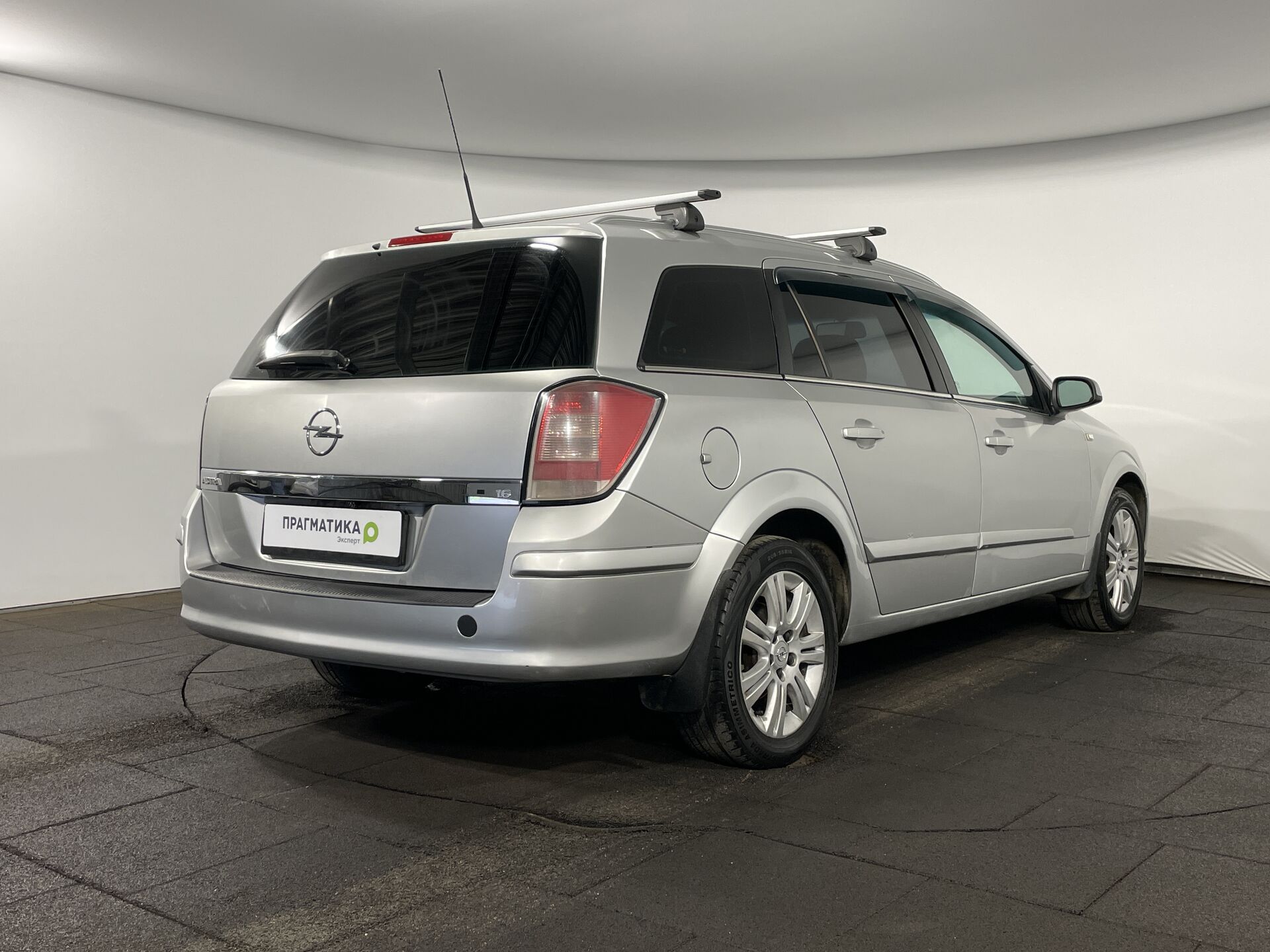 Opel Astra None 2008 г.в., 271 286 км.