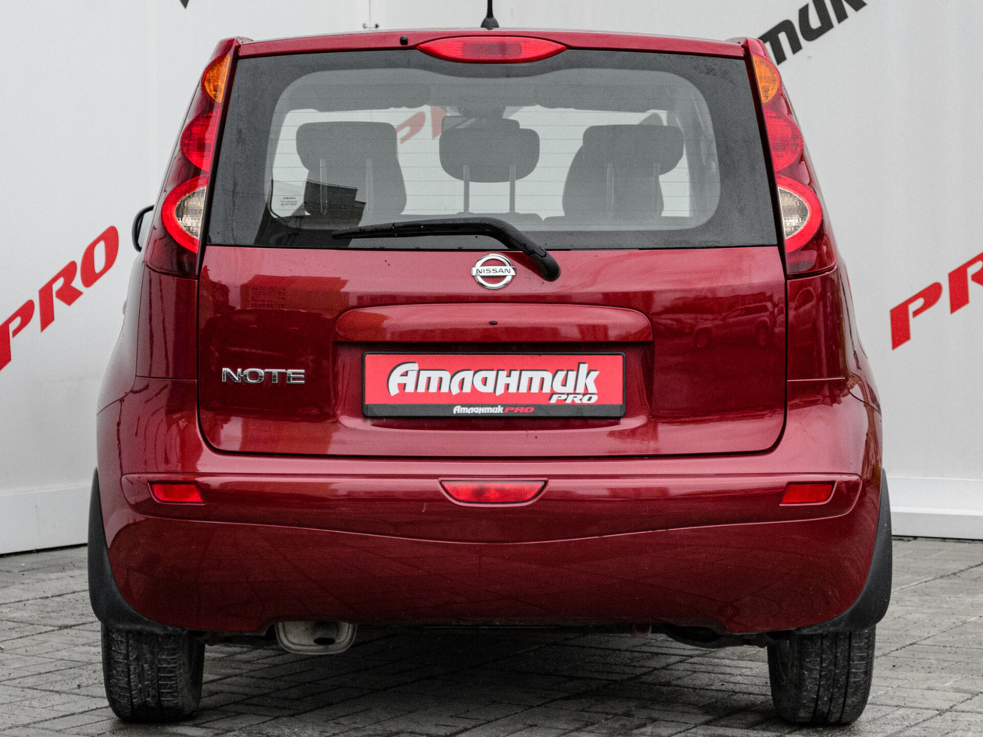 Купить Nissan Note 1.6 AT (110 л.с.), 2013 в Екатеренбурге