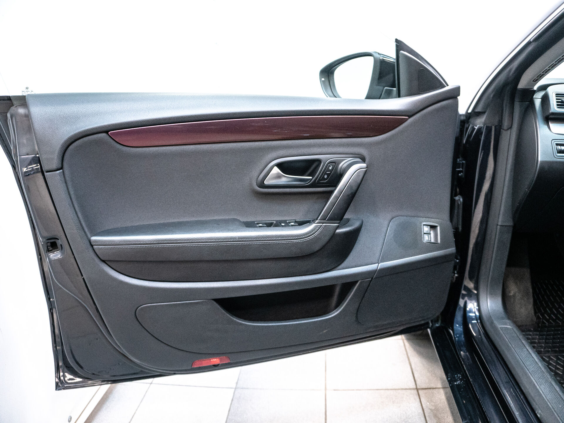 Volkswagen Passat CC 2011 6